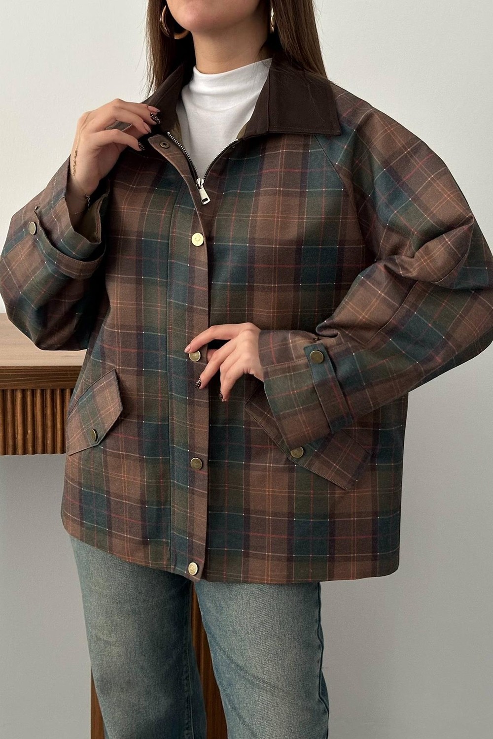 Moda Days Kadın Kahverengi Ekose Garnili Gömlek Yaka Astarlı Fermuarlı Cepli Oversize Ceket görsel 5