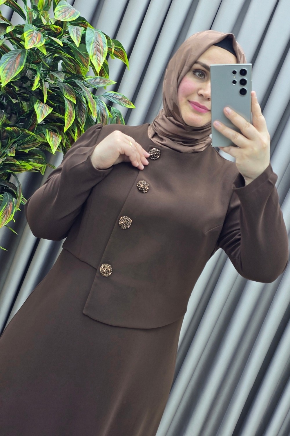 Elmas Tesettür Kadın Giyim Büyük Beden Elmas Düğmeli Mevlana Krep Abiye Elbise görsel 4