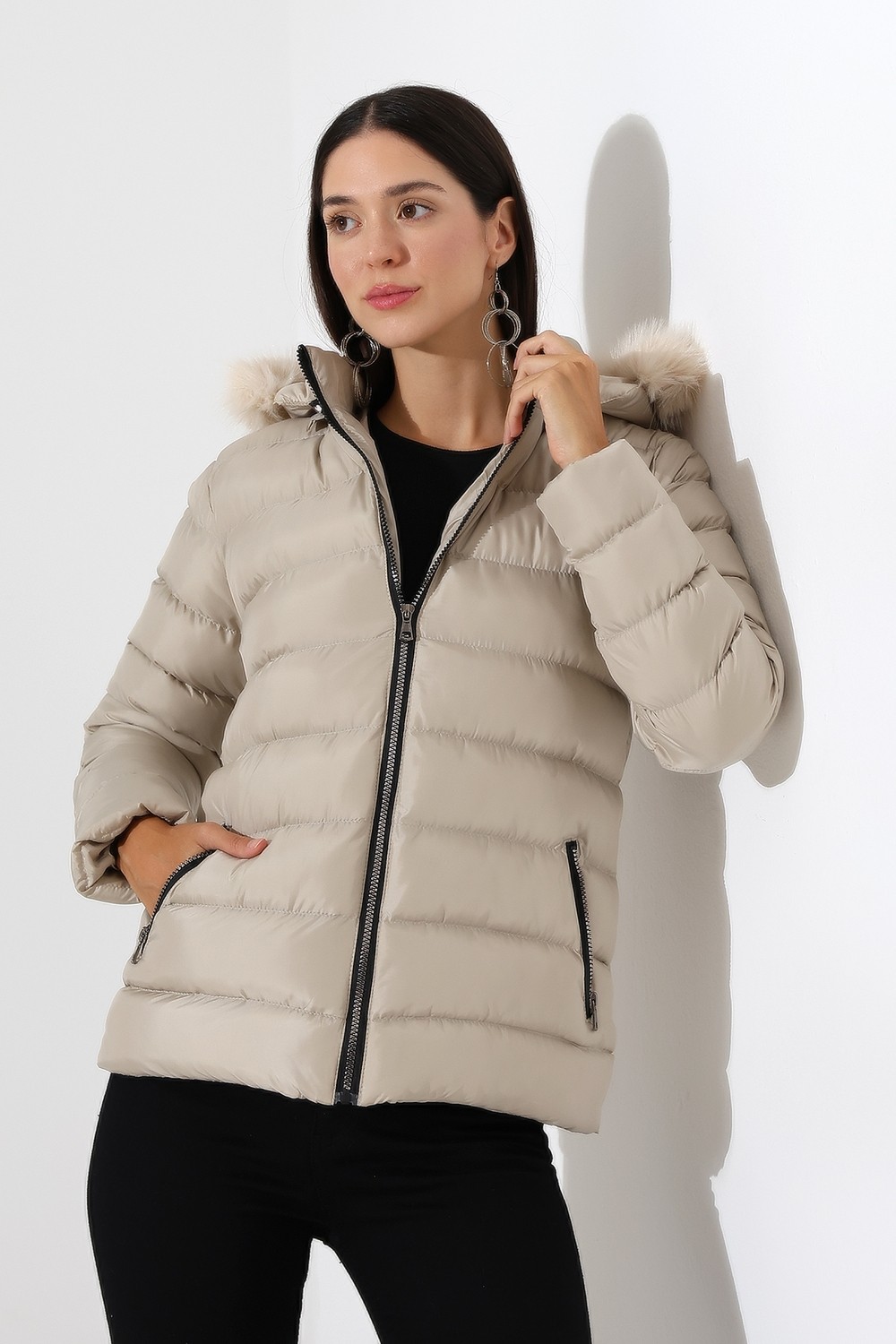 Tals Moda Kadın Silim Fit Çıkarılabilir Kapişonlu Mont