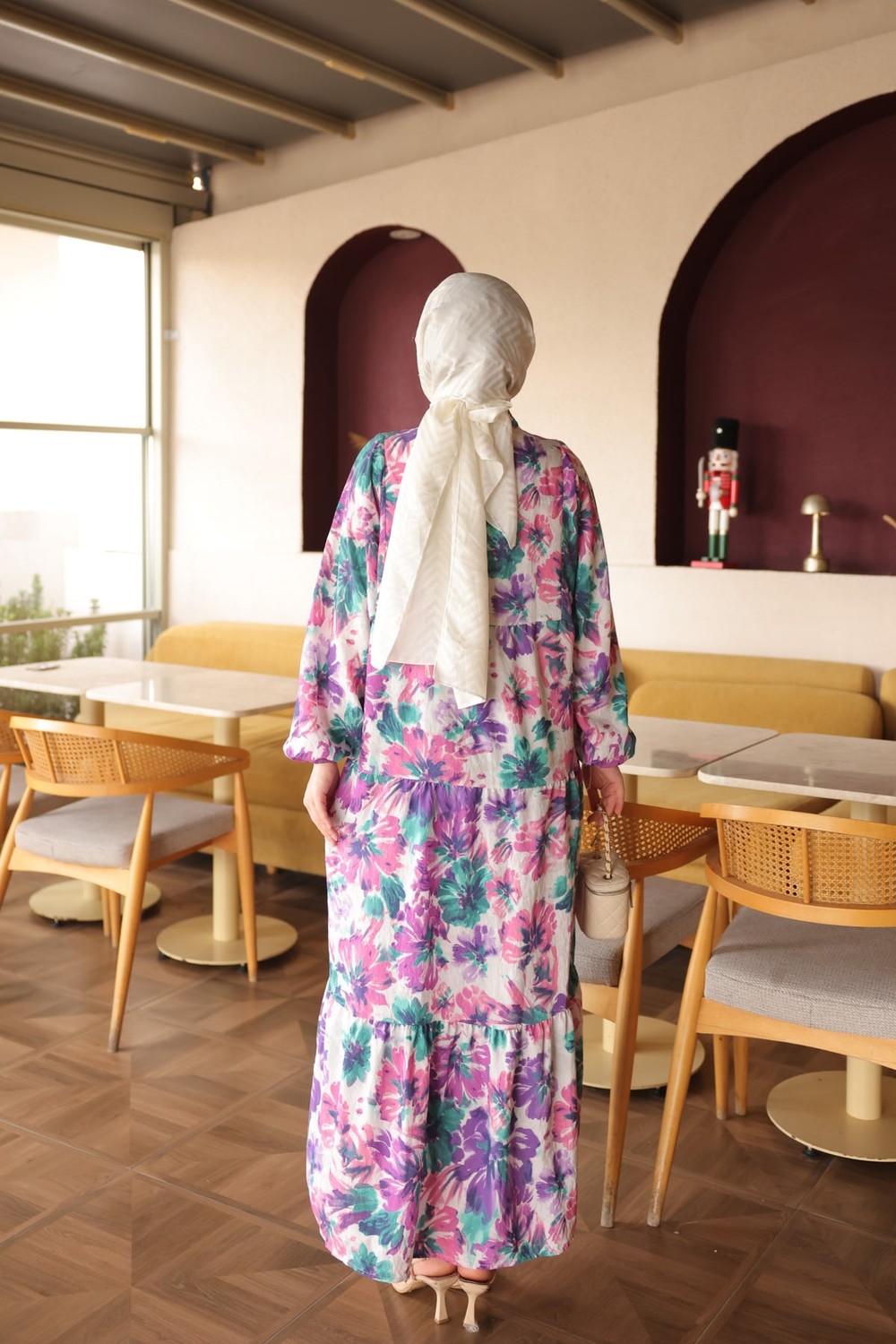 İmaj Butik Kahverengi Yarım Düğmeli Kol Lastikli Eteği Katlı Viskon Elbise görsel 4