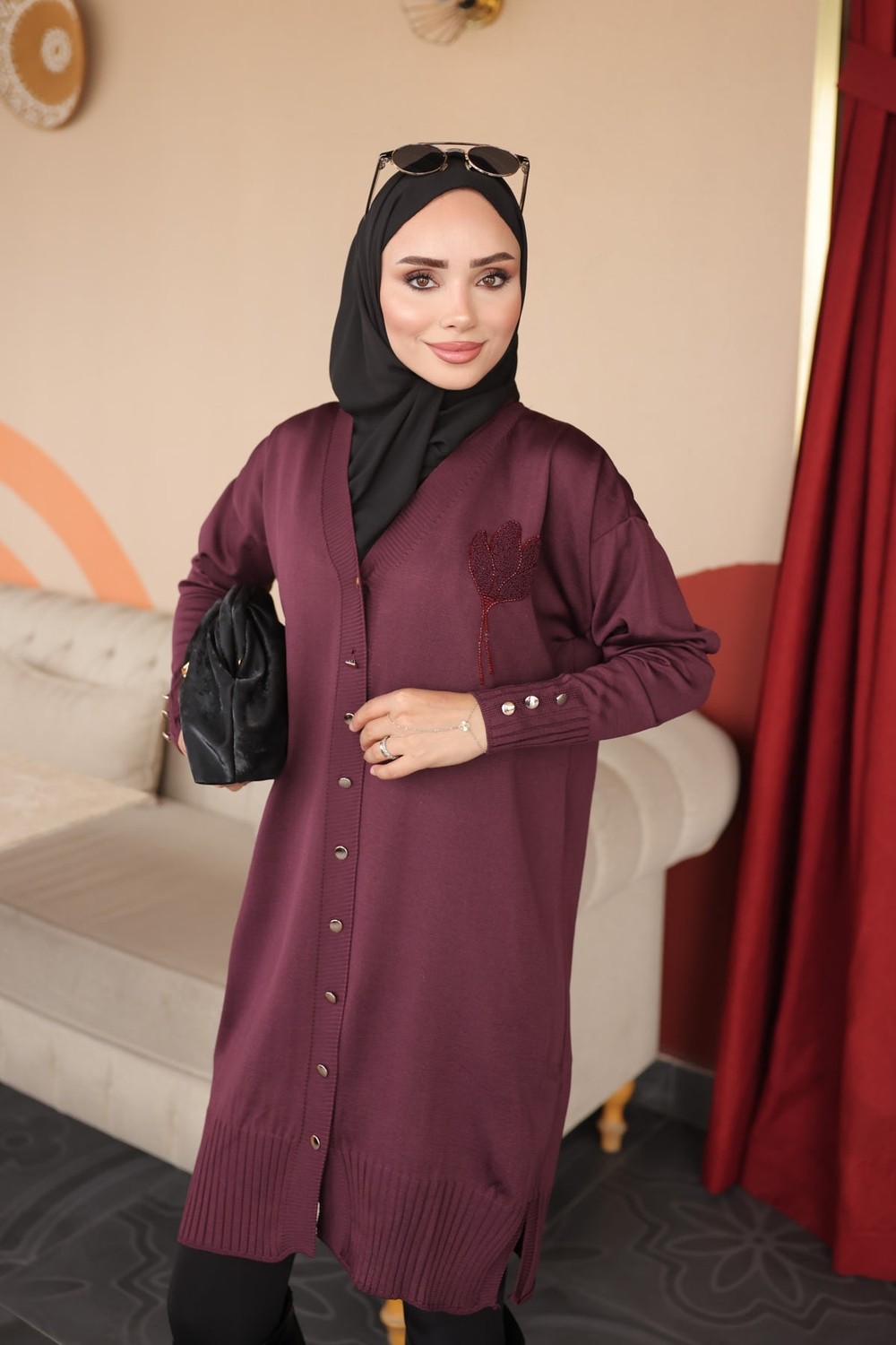 İmaj Butik Siyah Yaka Nakışlı Soğuk Iplik Triko Hırka