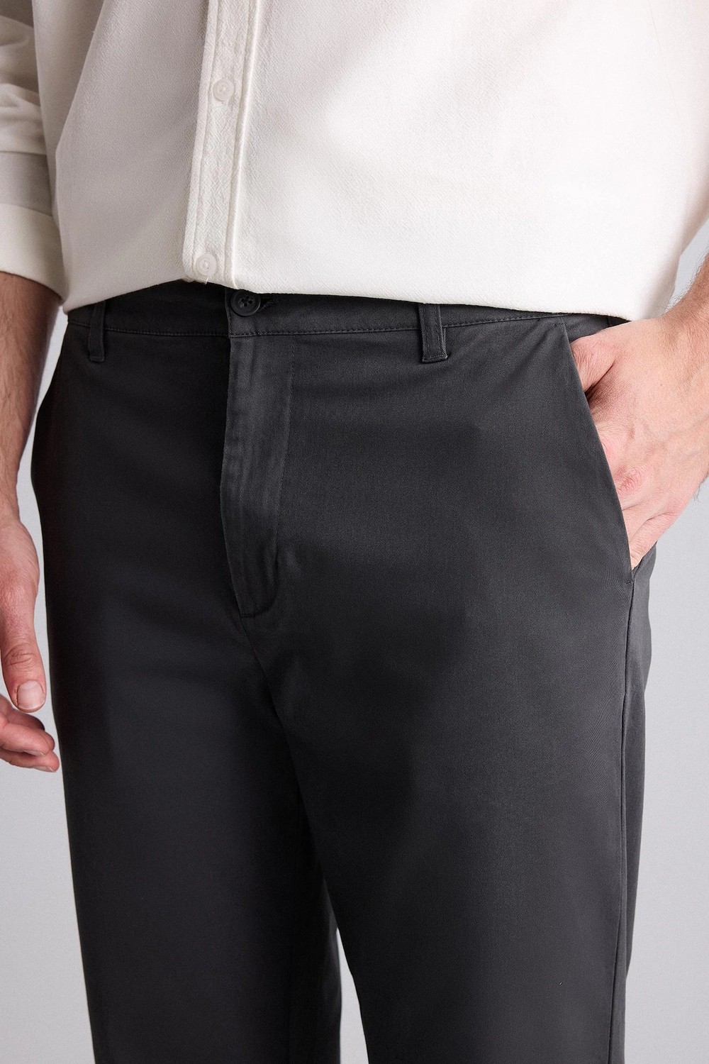 DeFacto Regular Fit Normal Bel Akışkan Kumaş Yan Cepli Pantolon H4809AX26AU görsel 4