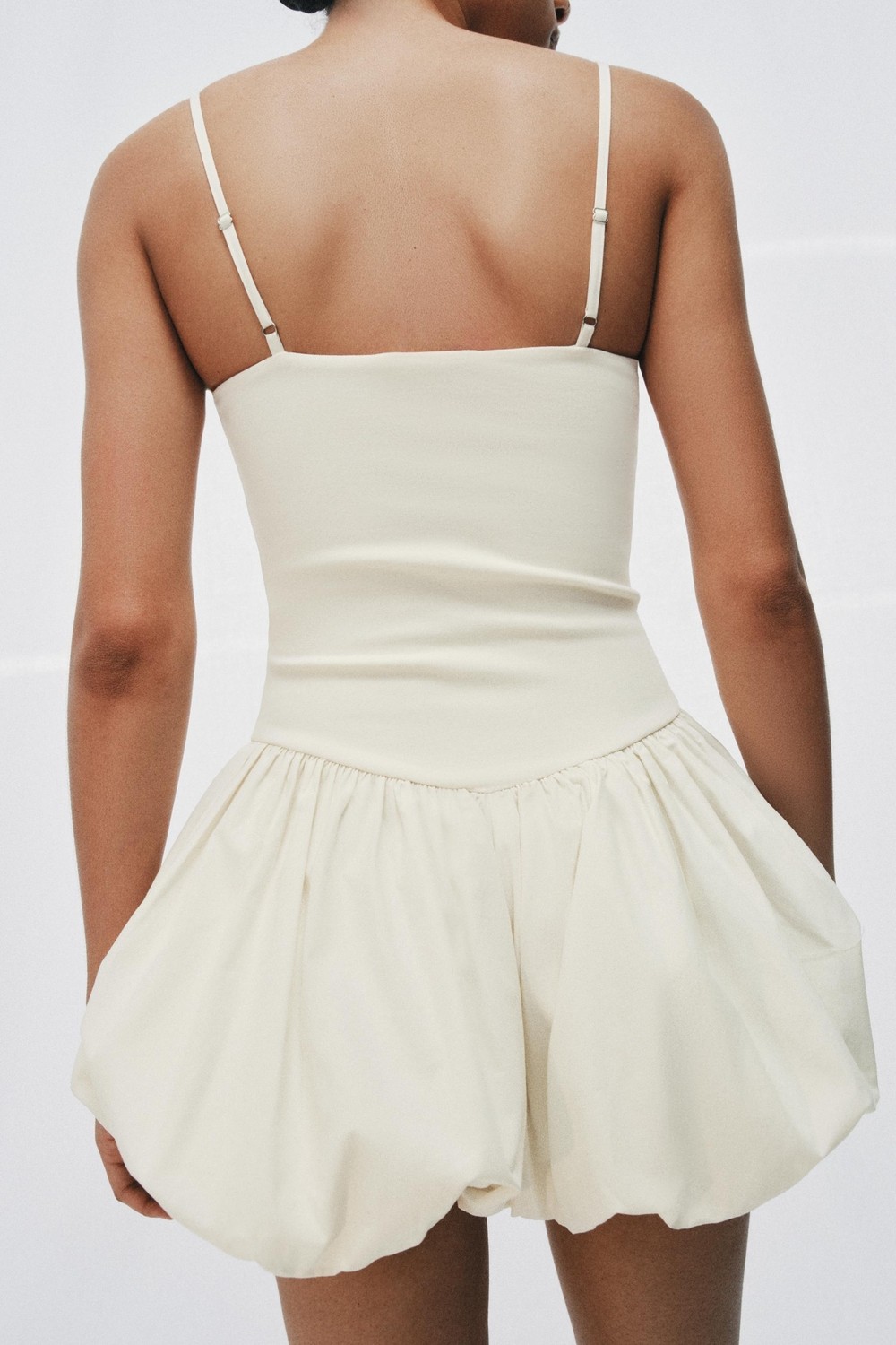 Allbucks Zara, Hacimli Etekli Kontrast Kısa Tulum ABZRA00136 görsel 3