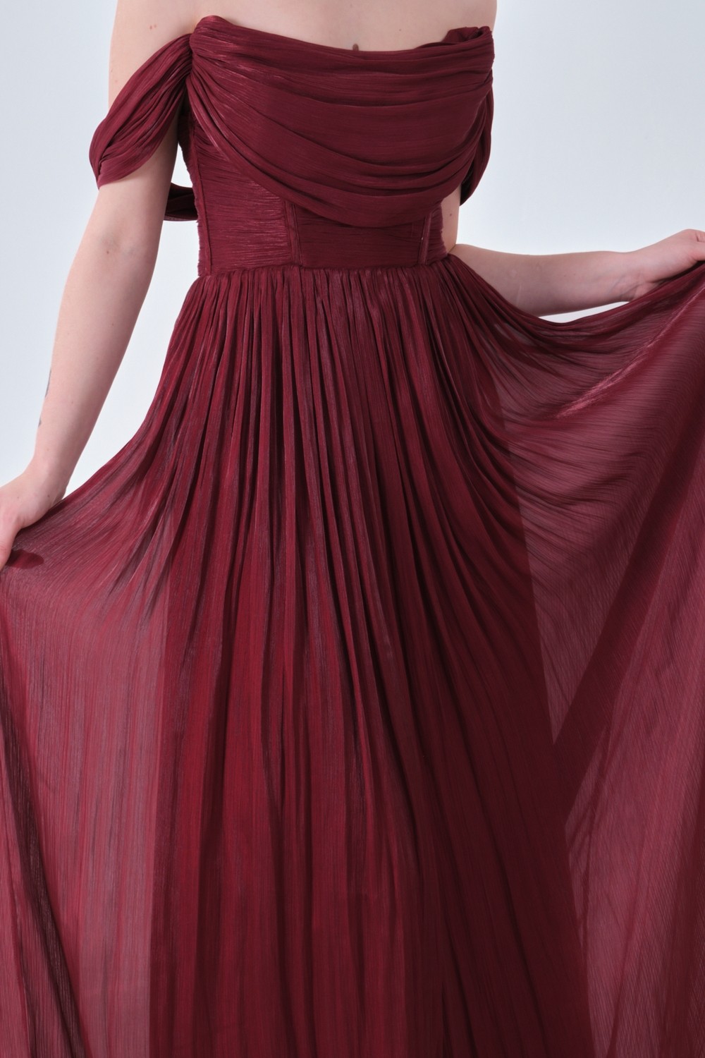 Feminist Bordo Drape Yaka Detaylı Şifon Straplez Abiye 08011861 görsel 6