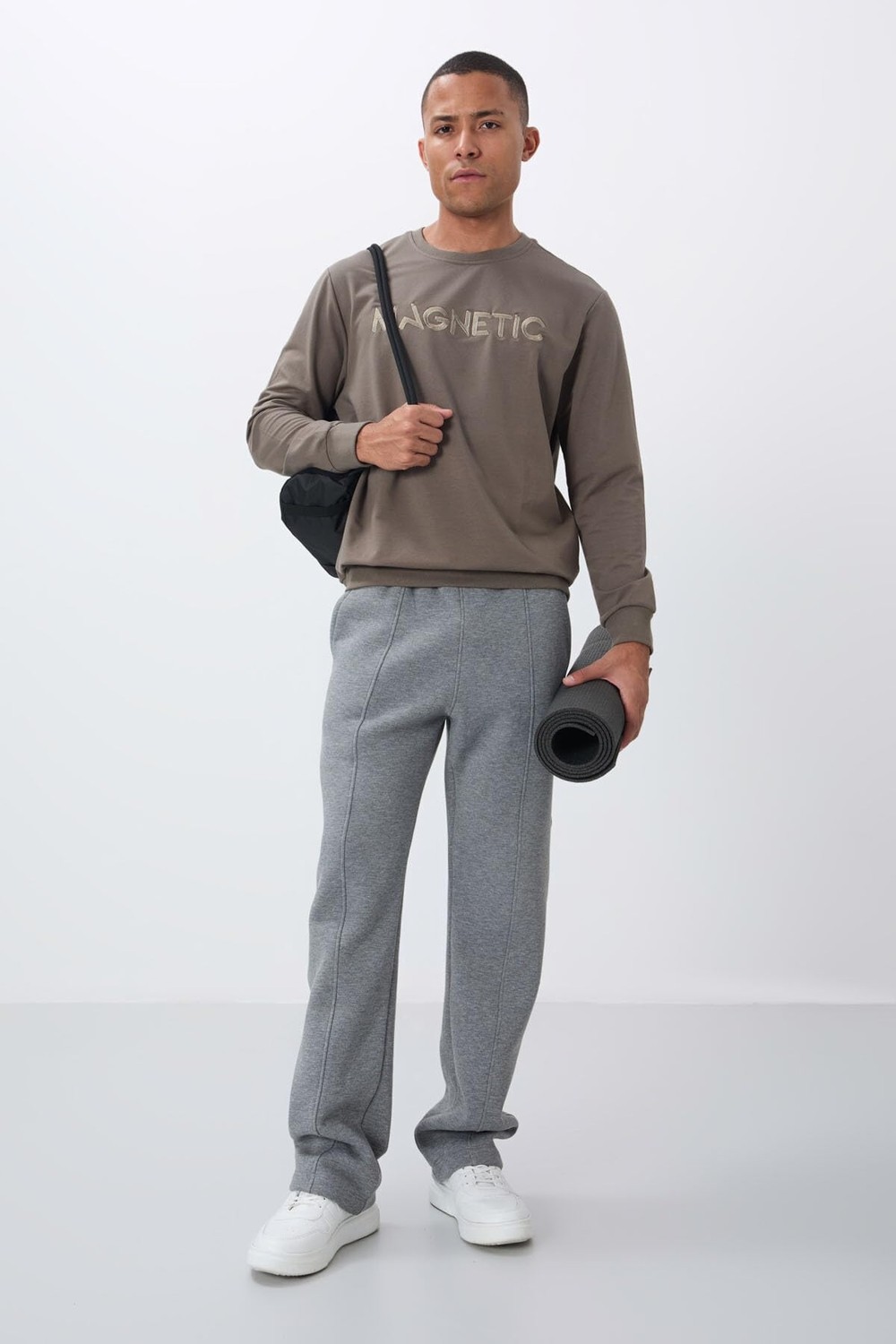Die Grup Koyu Bej Yazı Nakışlı O Yaka Rahat Form Içi Polarlı Erkek Sweatshirt - 88020 görsel 3