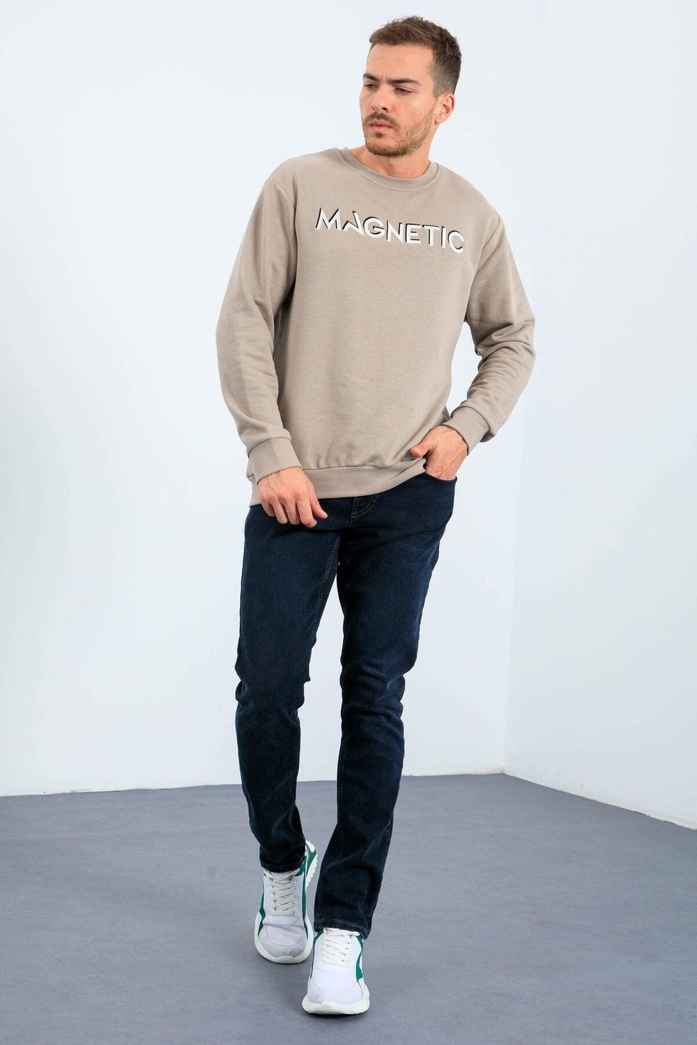 Die Grup Koyu Bej Yazı Nakışlı O Yaka Rahat Form Içi Polarlı Erkek Sweatshirt - 88020 görsel 4