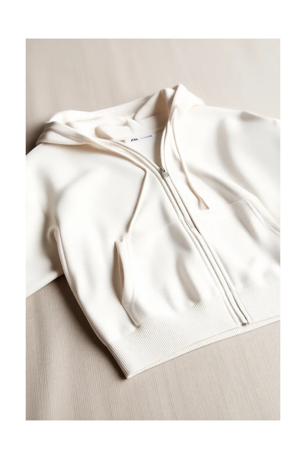 DeFacto Cropped Fit Kapüşonlu Kalın Kumaş Sweatshirt Hırka Z7069AZ26AU görsel 5