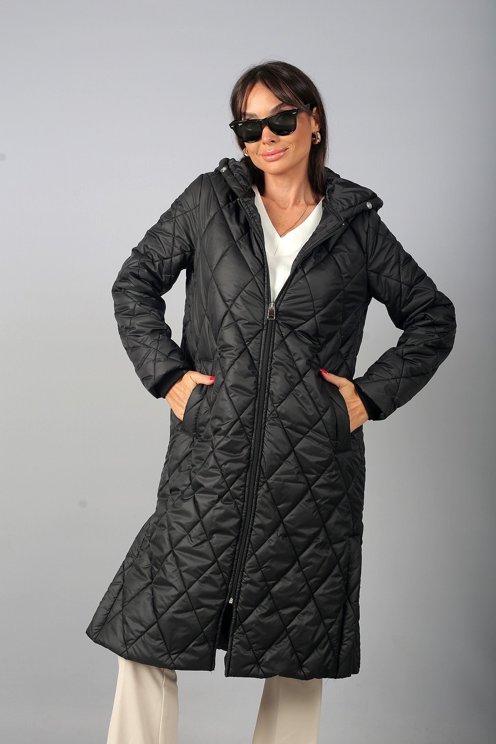 By Saygı Kadın Önü Fermuarlı Kapüşonlu Yanları Yırtmaçlı Uzun Şişme Kaban görsel 2