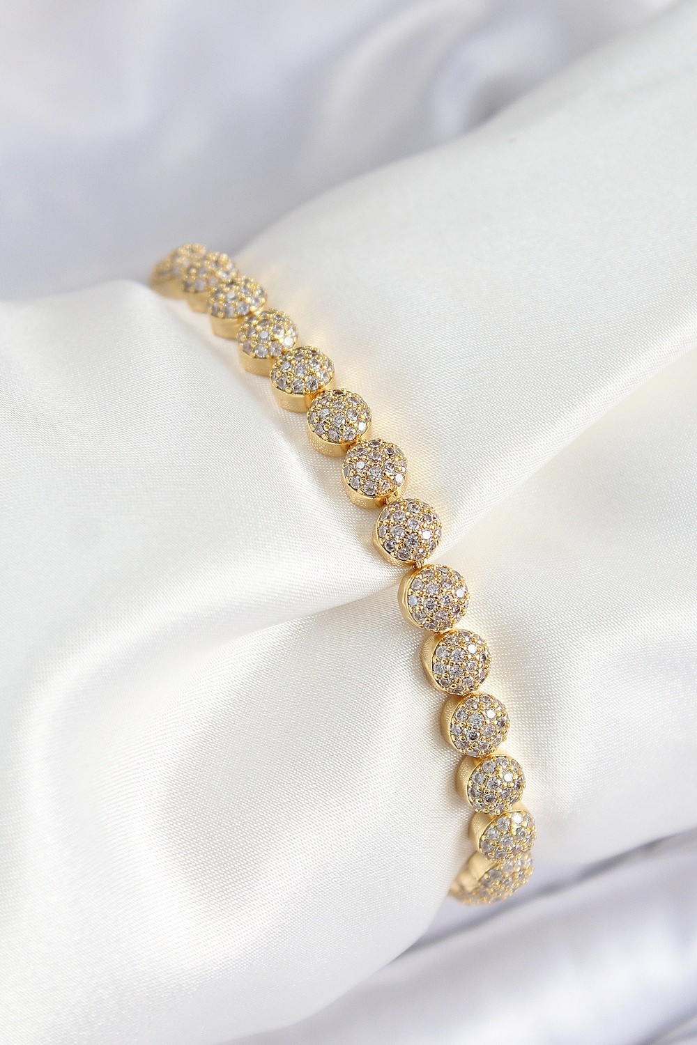 Eldenör Pirinç Zirkon Taşlı Yarım Topcuk Model Gold Renk Vıp Seri Kadın Bileklik 5886