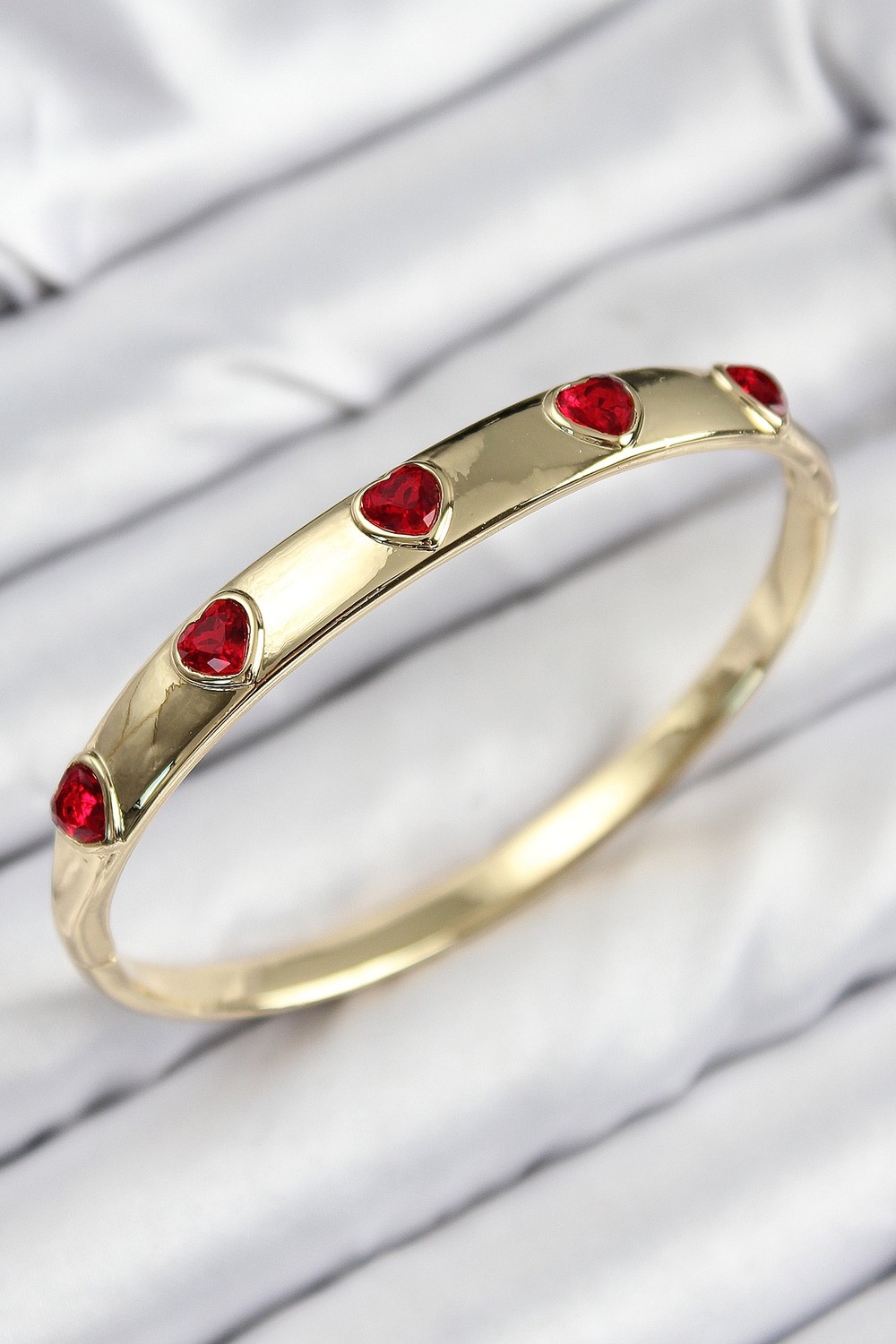 Eldenör Pirinç Zirkon Taşlı Kırmızı Kalp Model Gold Renk Kadın Kelepçe 5886