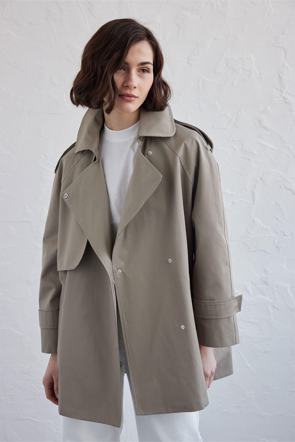 Manuka Kadın Oversize Kısa Trençkot, Pamuk Polyester, Düz Desen, Rüzgarlık ve Apoletli, Çağla Yeşili Baharlık