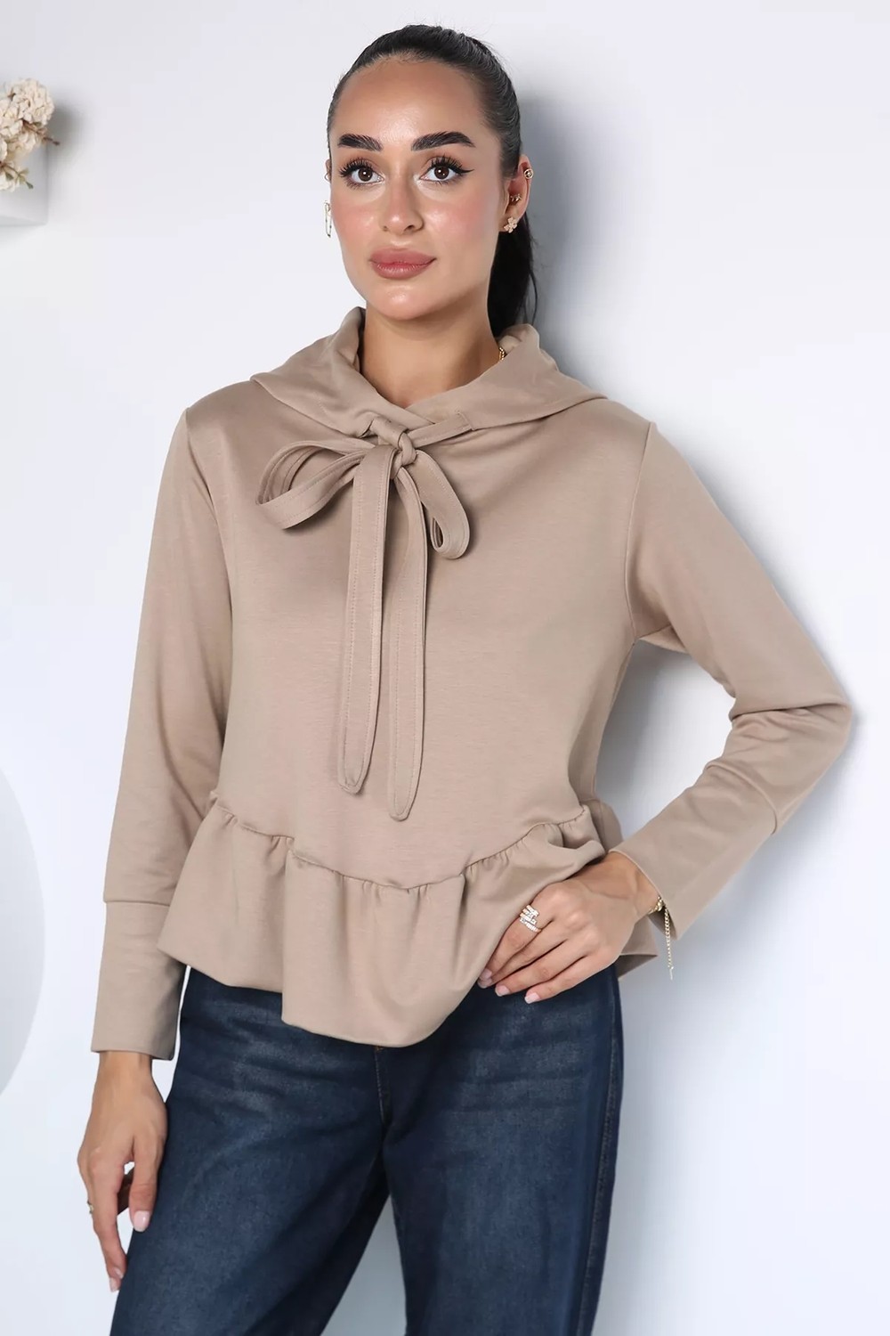 Gülseli Kadın Eteği Fırfırlı Kapüşonlu Sweatshirt P-00023096