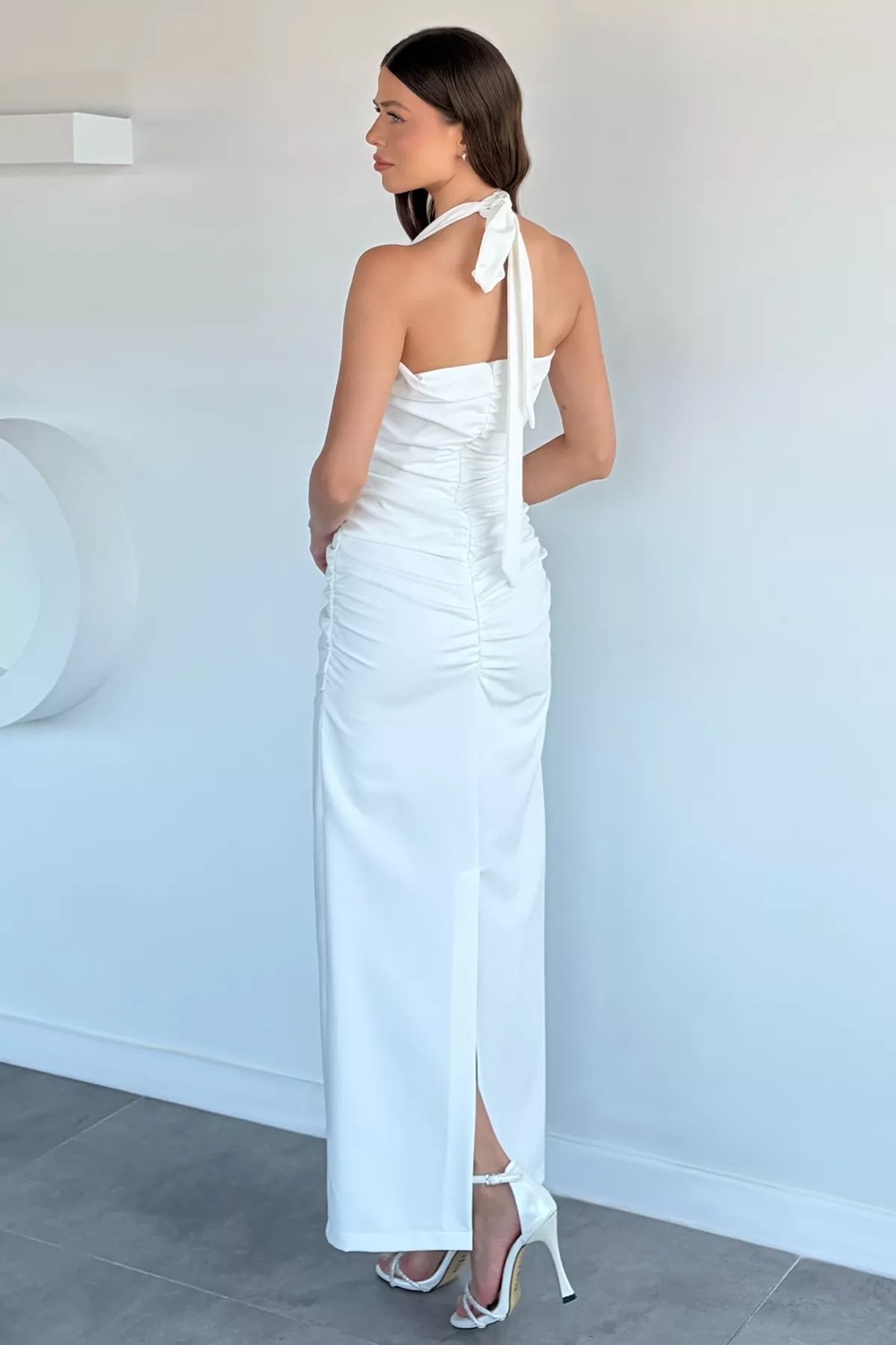 Gülseli Kadın Boyundan Bağlamalı Yan Büzgü Detaylı Yırtmaçlı Abiye Elbise P-00022279 görsel 4