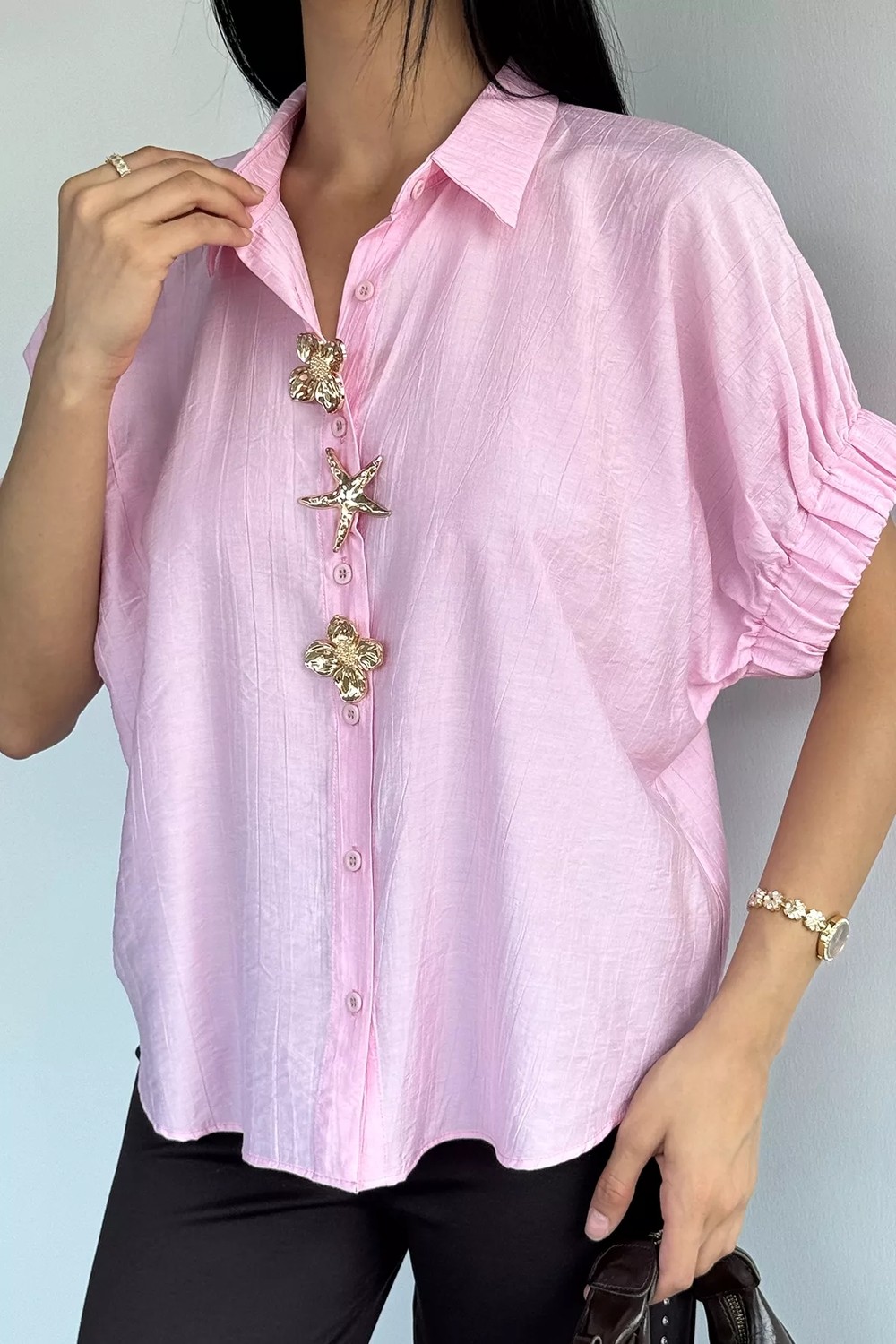 Gülseli Kadın Kol Lastikli Düğme Aksesuarlı Gömlek P-00021775 görsel 8