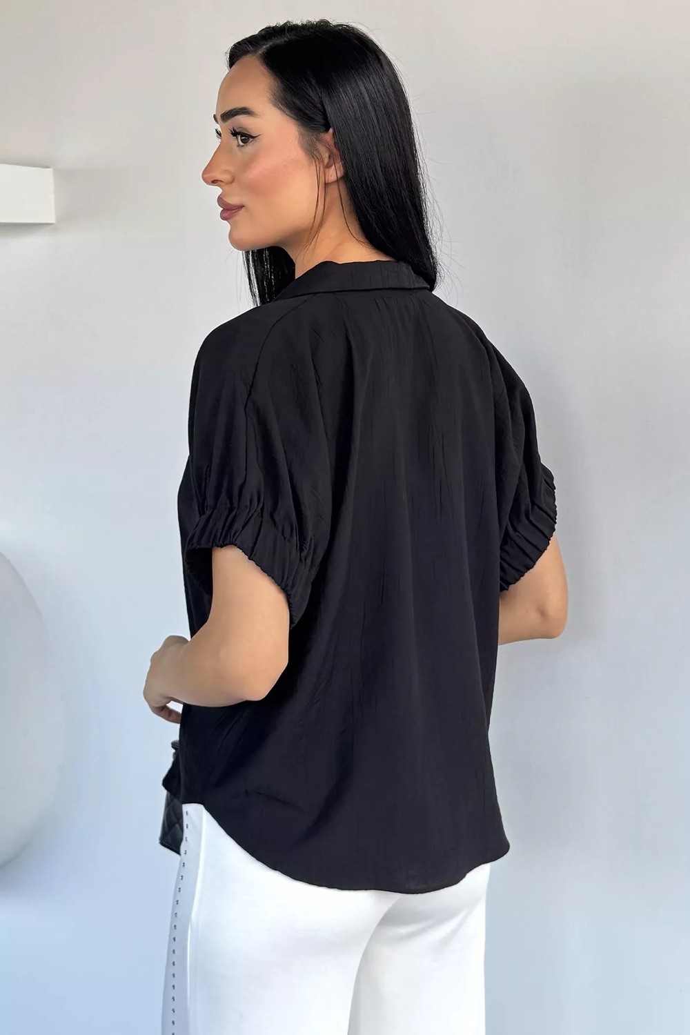 Gülseli Kadın Kol Lastikli Düğme Aksesuarlı Gömlek P-00021775 görsel 4