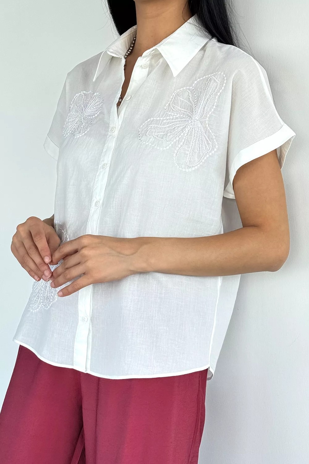 Gülseli Kadın Boncuk Nakışlı Kısa Kol Gömlek P-00021872 görsel 2