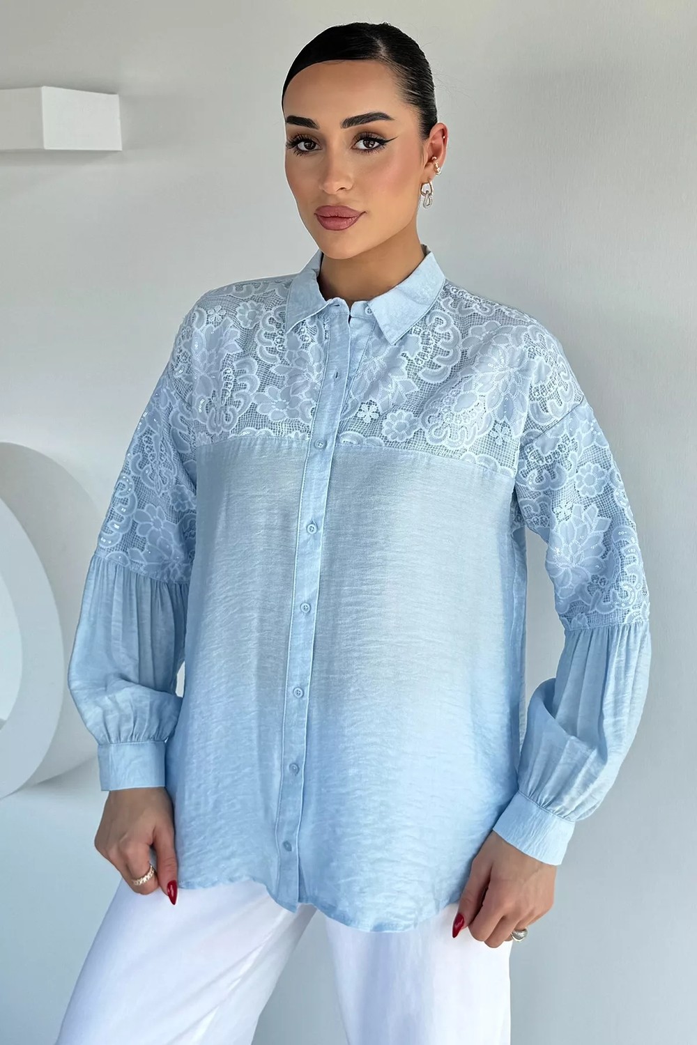 Gülseli Kadın Güpür Detaylı Gömlek P-00020912