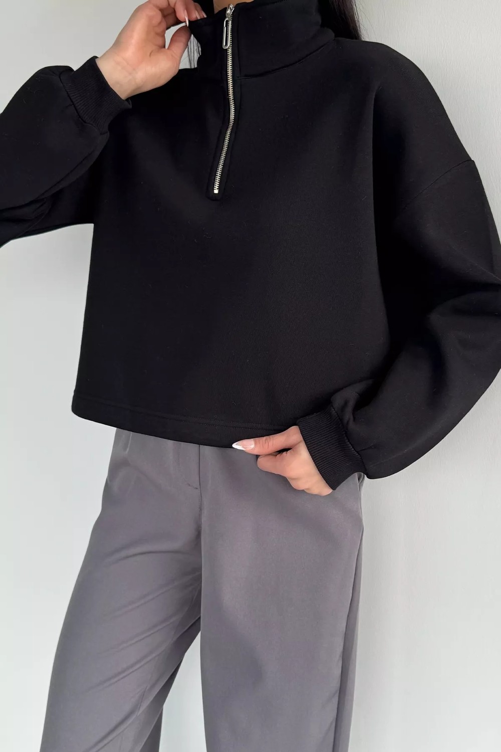 Gülseli Kadın Polo Yaka Yarım Fermuarlı Şardonlu Sweatshirt P-00020406