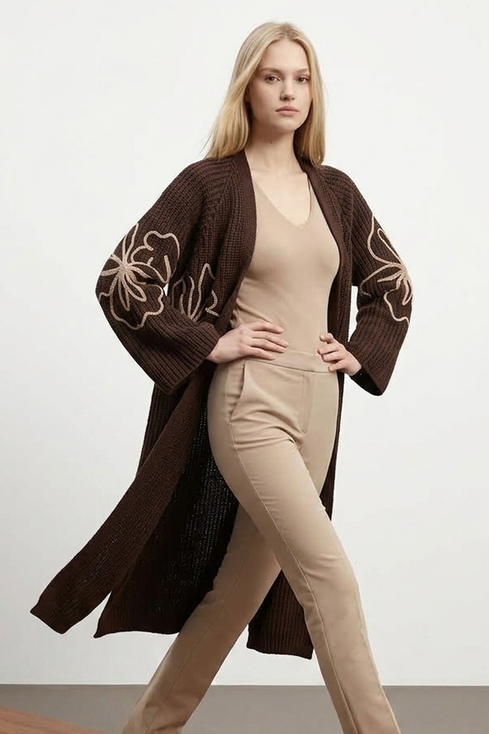 Şiir Trefe Yumuşak Dokulu Süzene Nakış ve Yırtmaç Detaylı Rahat Kalıp Kadın Triko Hırka & Ceket & Kimono & Tesettür Hırka görsel 3