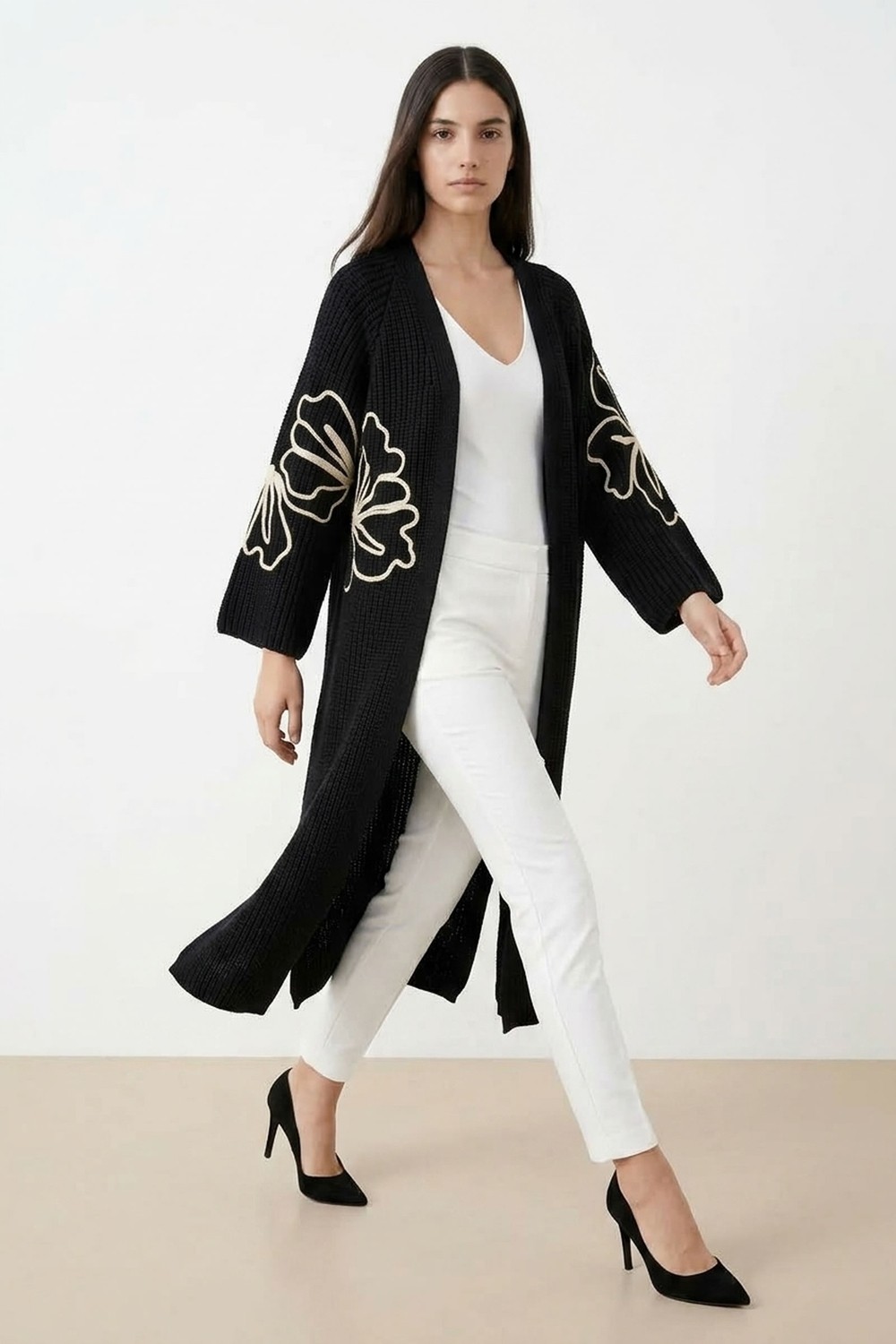 Şiir Trefe Yumuşak Dokulu Süzene Nakış ve Yırtmaç Detaylı Rahat Kalıp Kadın Triko Hırka & Ceket & Kimono & Tesettür Hırka