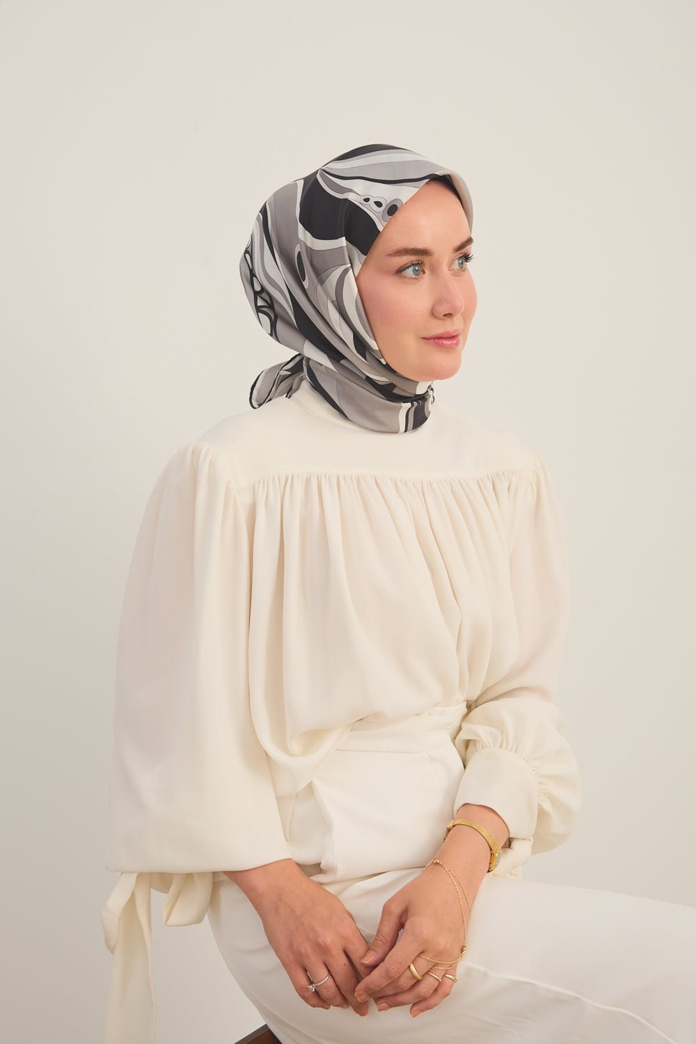 Silk Home Twill Ipek Eşarp Retro Paisley Siyah görsel 3