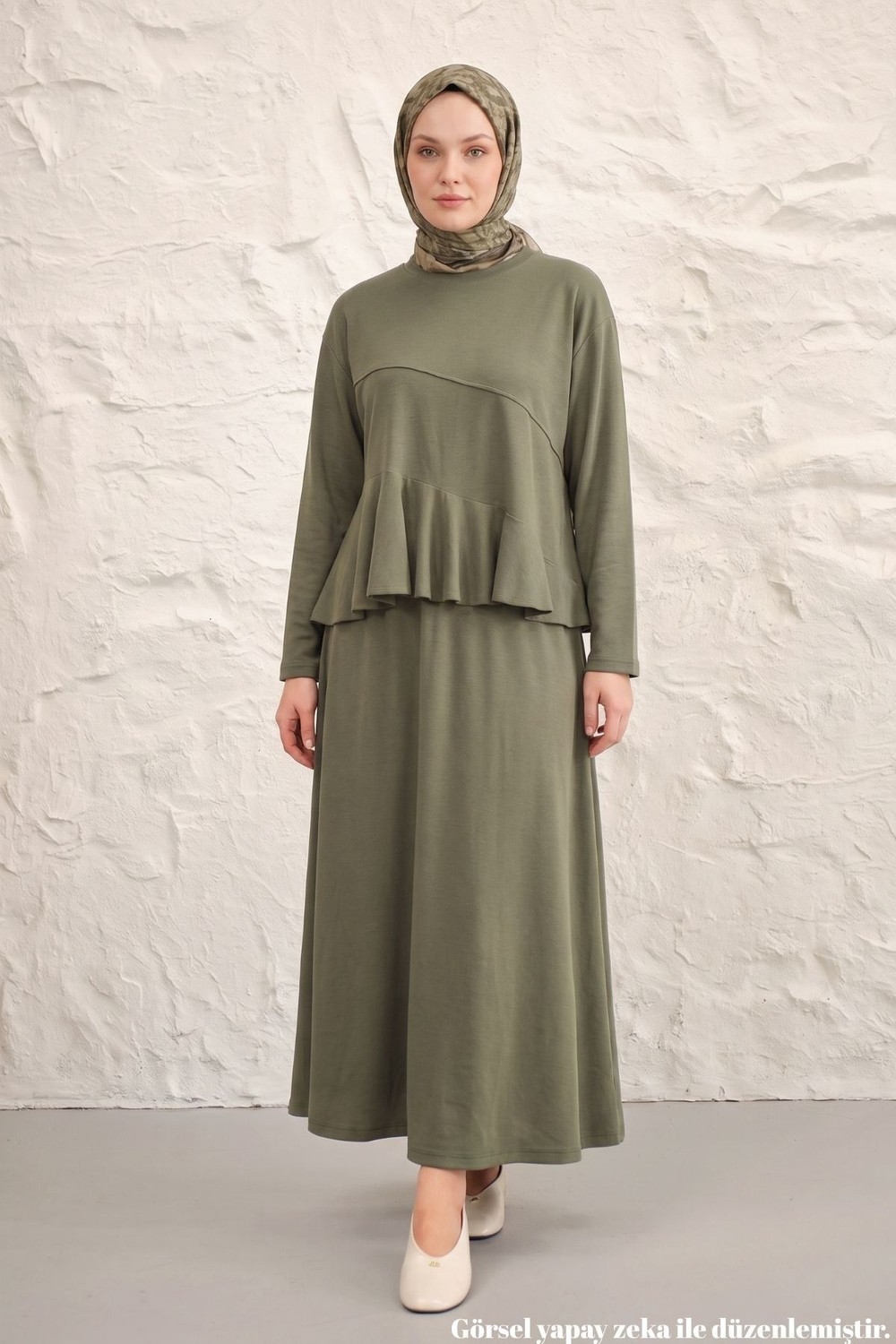 Modestim Kadın Tesettür Haki Pike Kumaş Peplum Fırfırlı Bluz Etek Takım