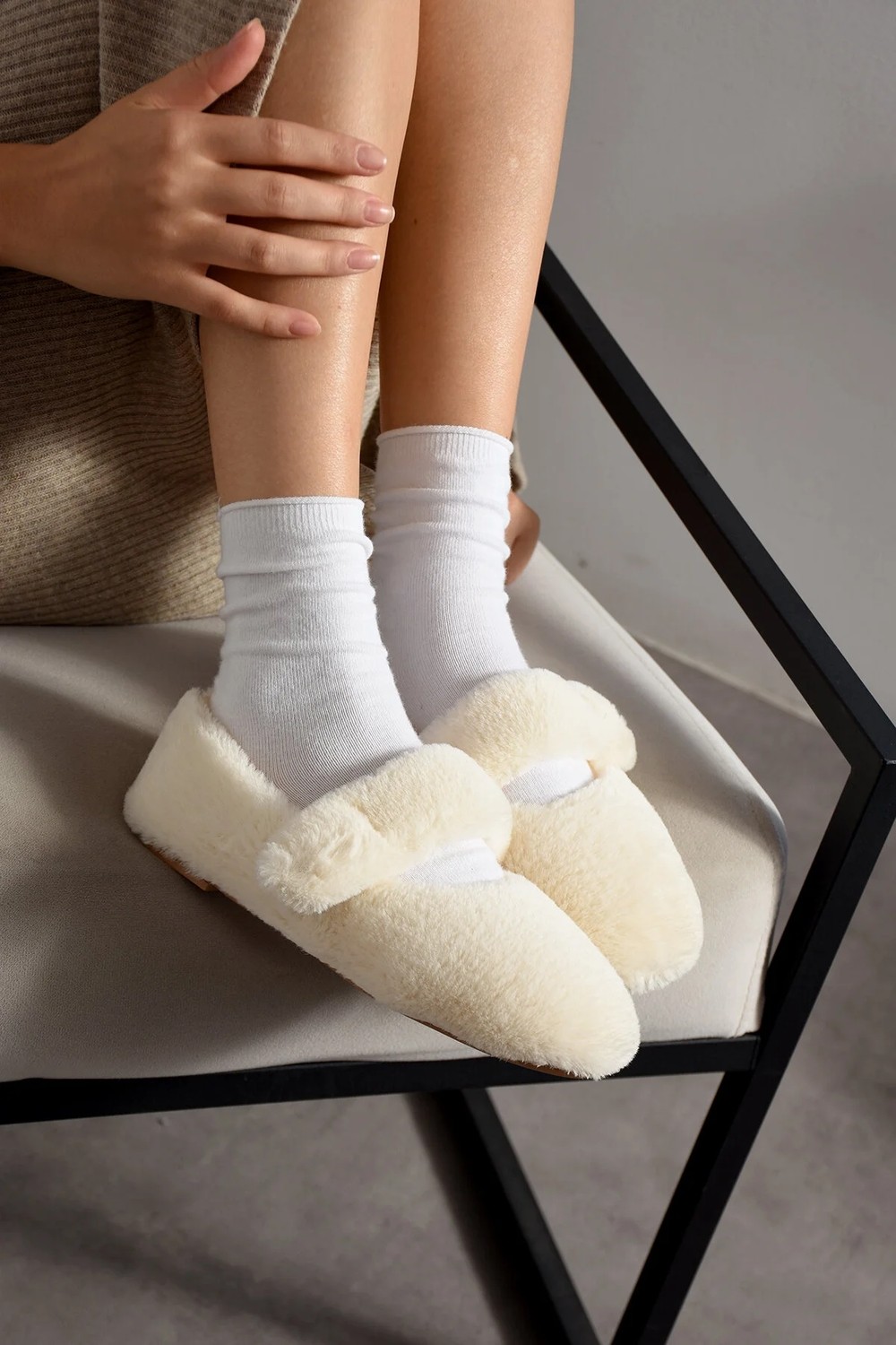 FootFrenzy Yumuşak Peluş Kadın Günlük Ev Pandufu Ortopedik Hafif Taban Leopar görsel 2
