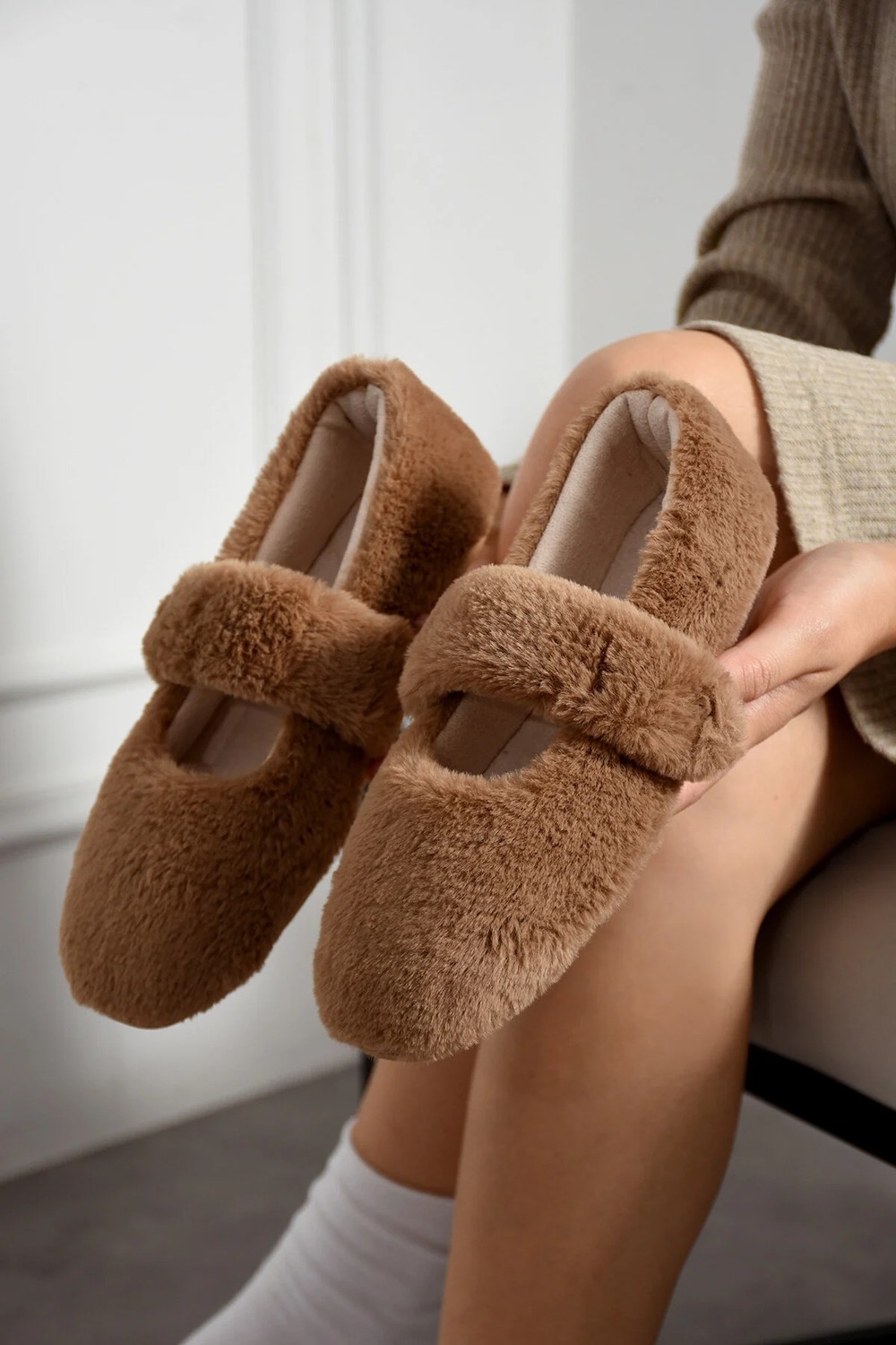 FootFrenzy Yumuşak Peluş Kadın Günlük Ev Pandufu Ortopedik Hafif Taban Leopar görsel 5