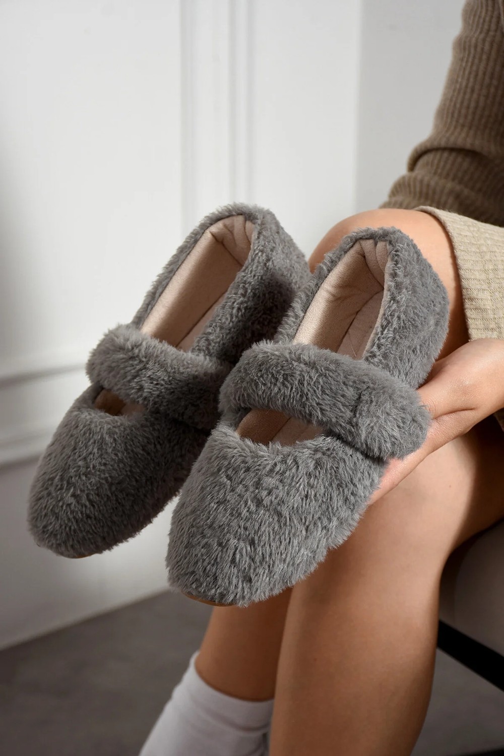 FootFrenzy Yumuşak Peluş Kadın Günlük Ev Pandufu Ortopedik Hafif Taban Leopar