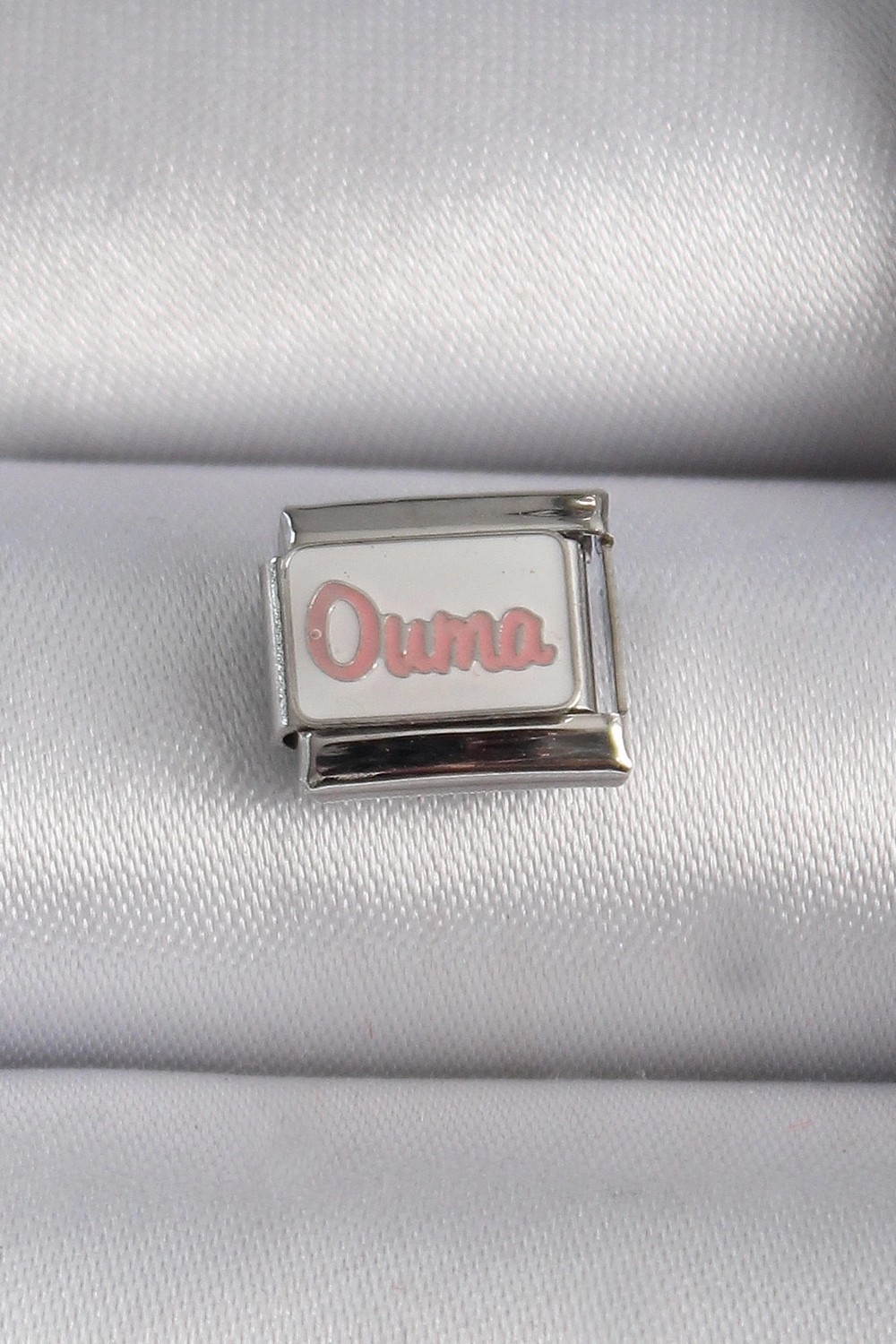 TeknoKapsül 316L Çelik Gümüş Renk Beyaz Pembe Ouma Işlemeli Nomination Charm