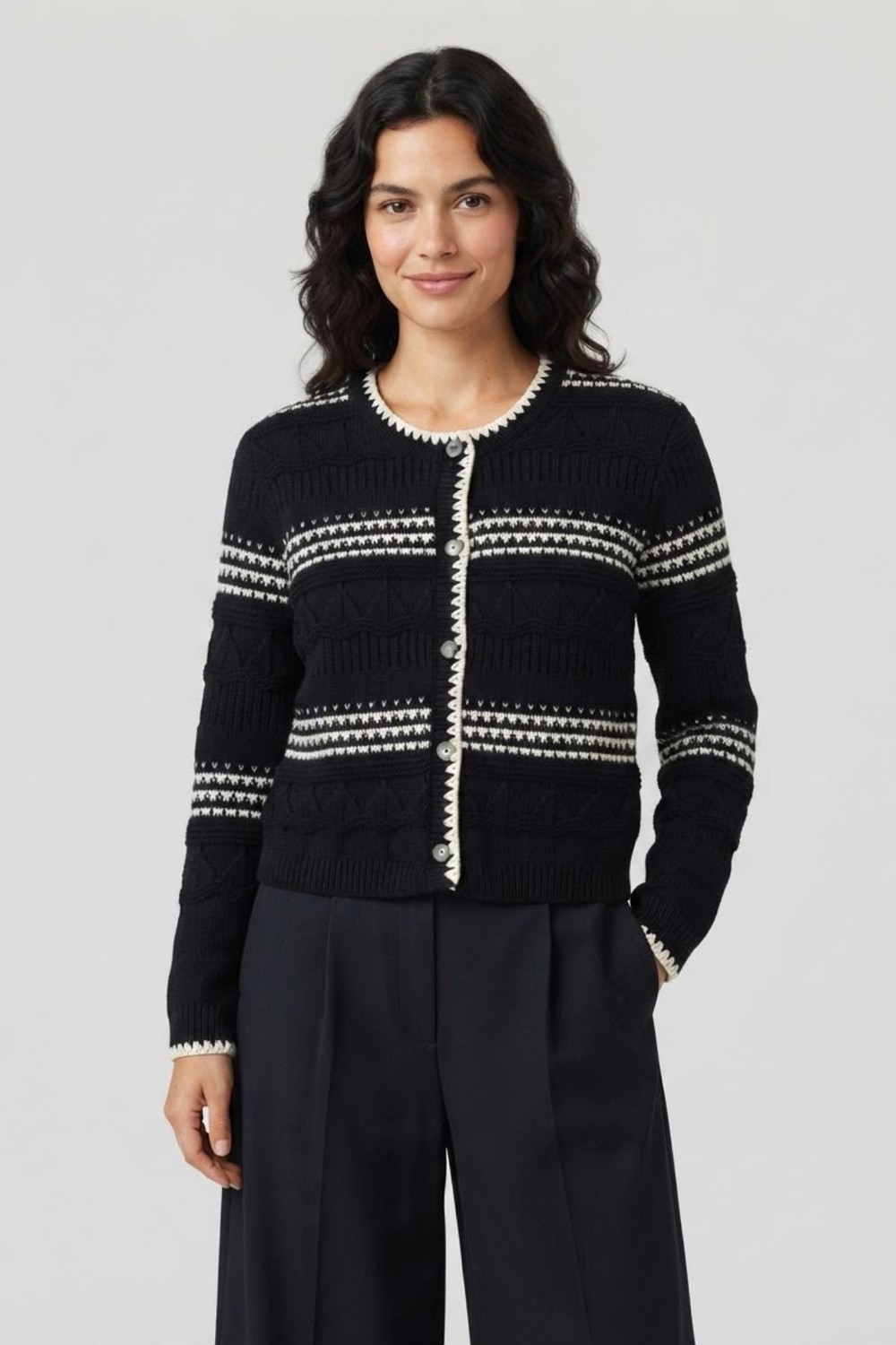 Soft & Basic Kadın Kontrast Fırfırlı Crop Triko Hırka Geometrik Desenli Düğmeli Hırka görsel 5