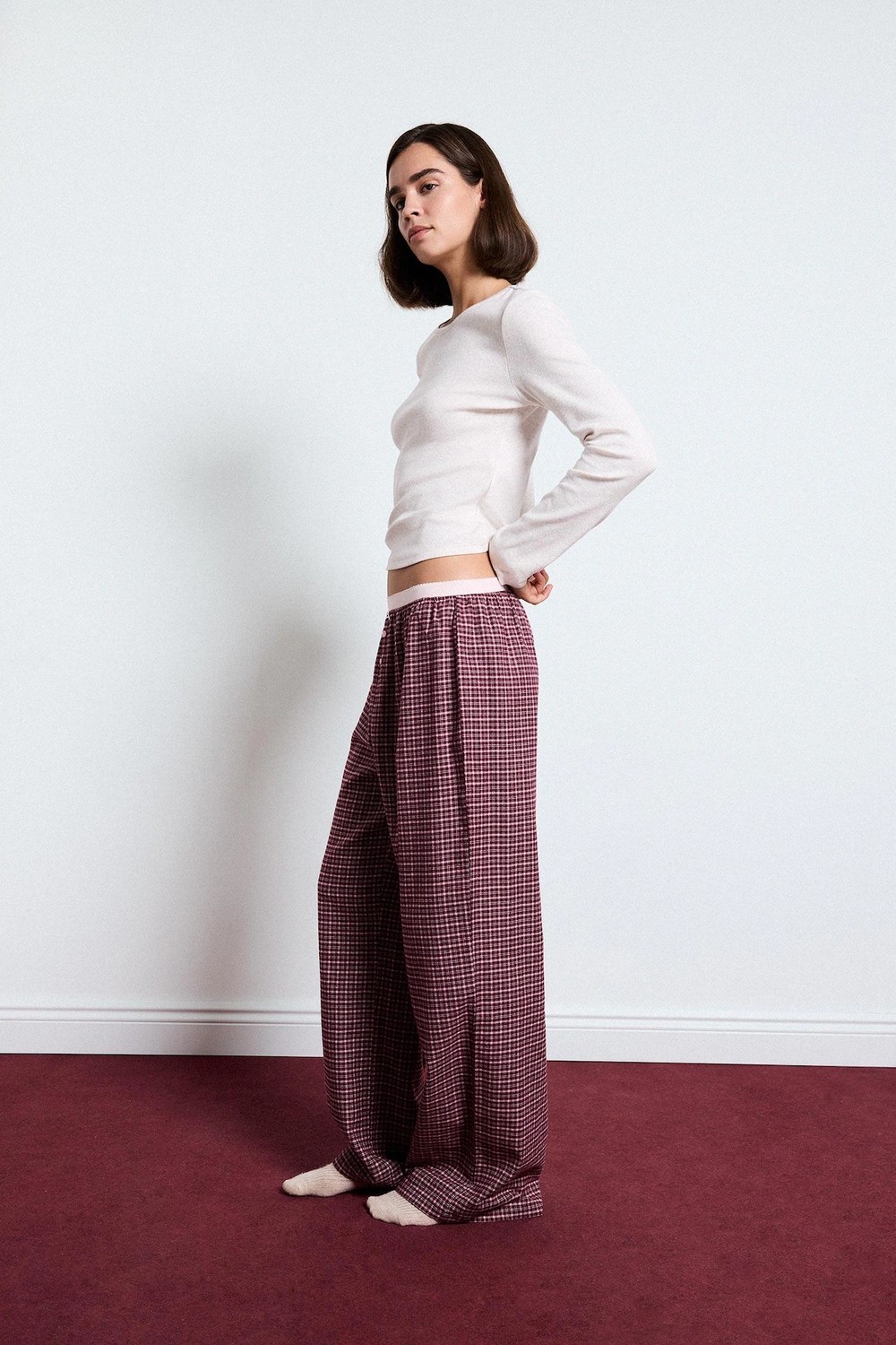 DeFacto Regular Fit Bisiklet Yaka Uzun Kollu Üst Ekose Desenli Geniş Paça Alt Flanel Pijama Takımı H4398AX26AU görsel 2