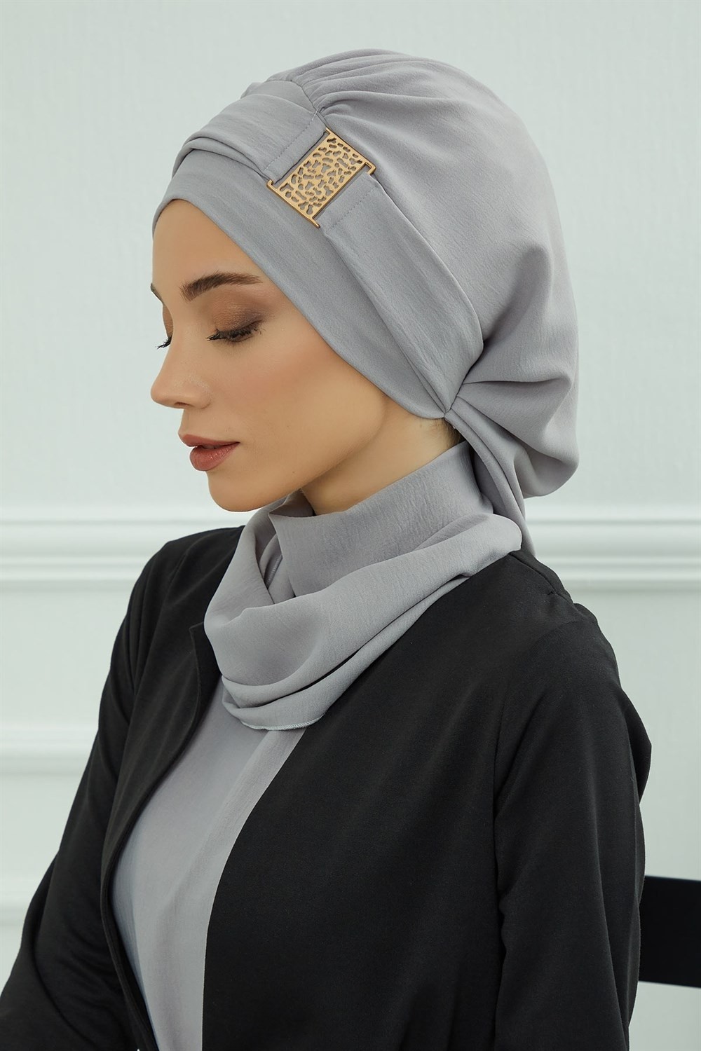 Aisha's Design Dekolte Kapatabilen Gold Aksesuarlı Hazır Türban,Gri,HT-11A görsel 2