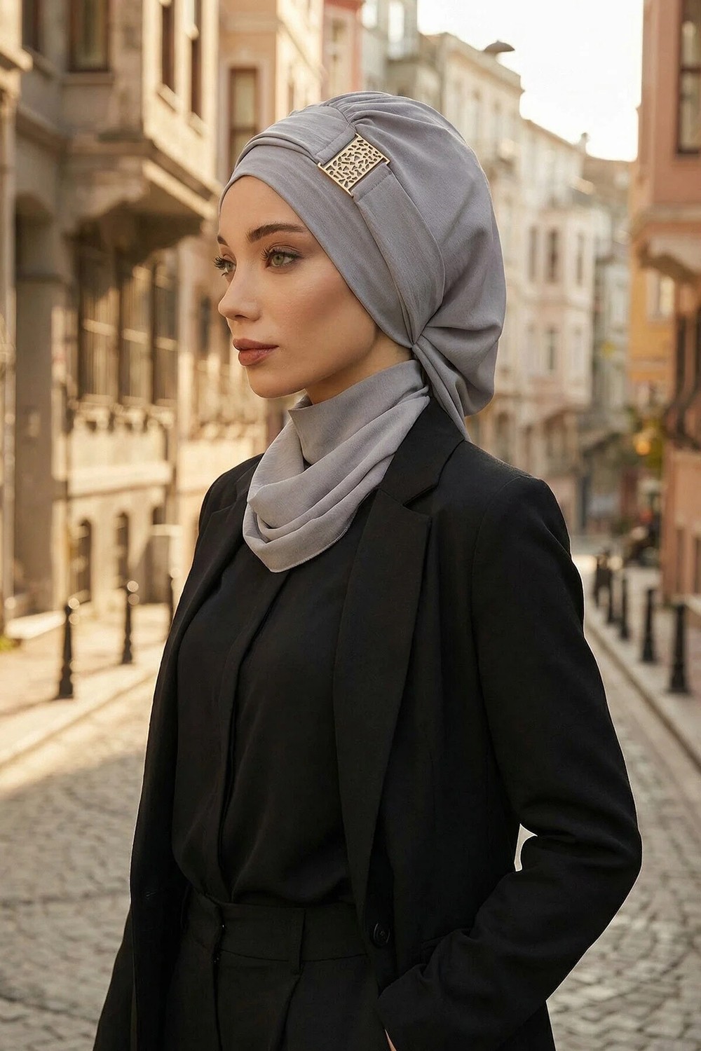 Aisha's Design Dekolte Kapatabilen Gold Aksesuarlı Hazır Türban,Gri,HT-11A