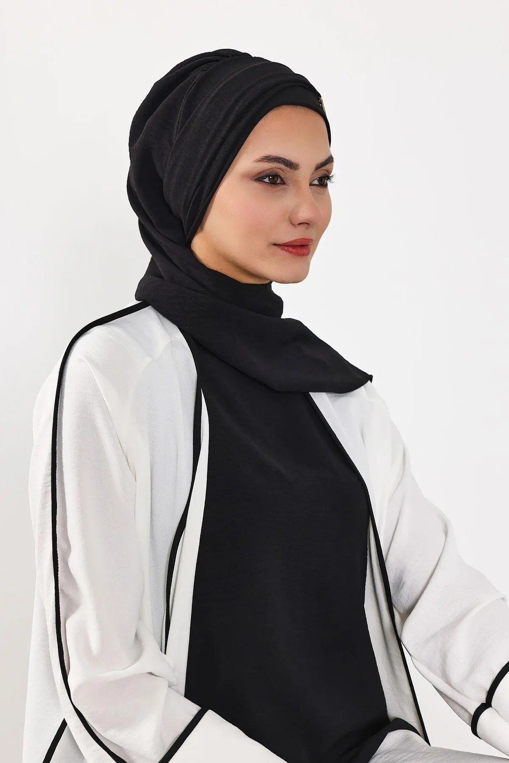 Aisha's Design Dekolte Kapatabilen Gold Aksesuarlı Hazır Türban,Siyah,HT-11A görsel 3