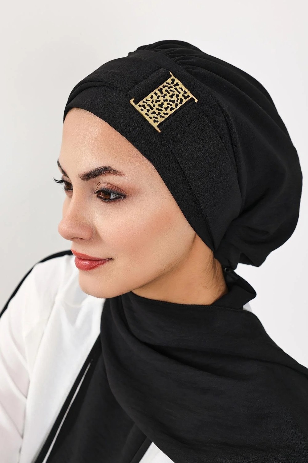 Aisha's Design Dekolte Kapatabilen Gold Aksesuarlı Hazır Türban,Siyah,HT-11A görsel 6