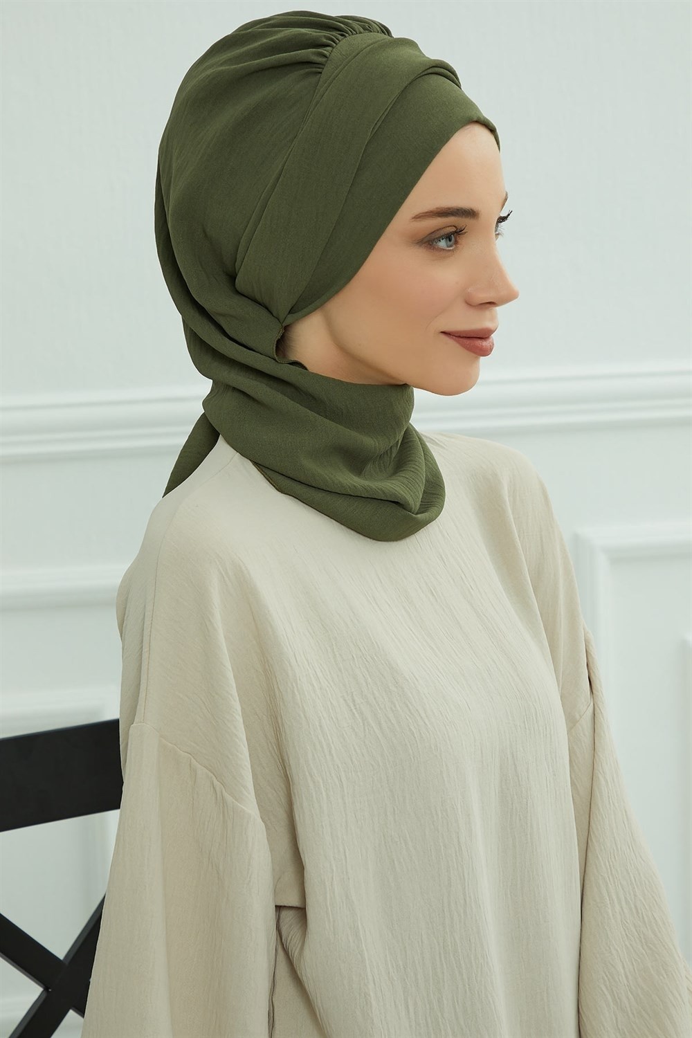 Aisha's Design Dekolte Kapatabilen Gold Aksesuarlı Hazır Türban,Haki Yeşili,HT-11A görsel 4