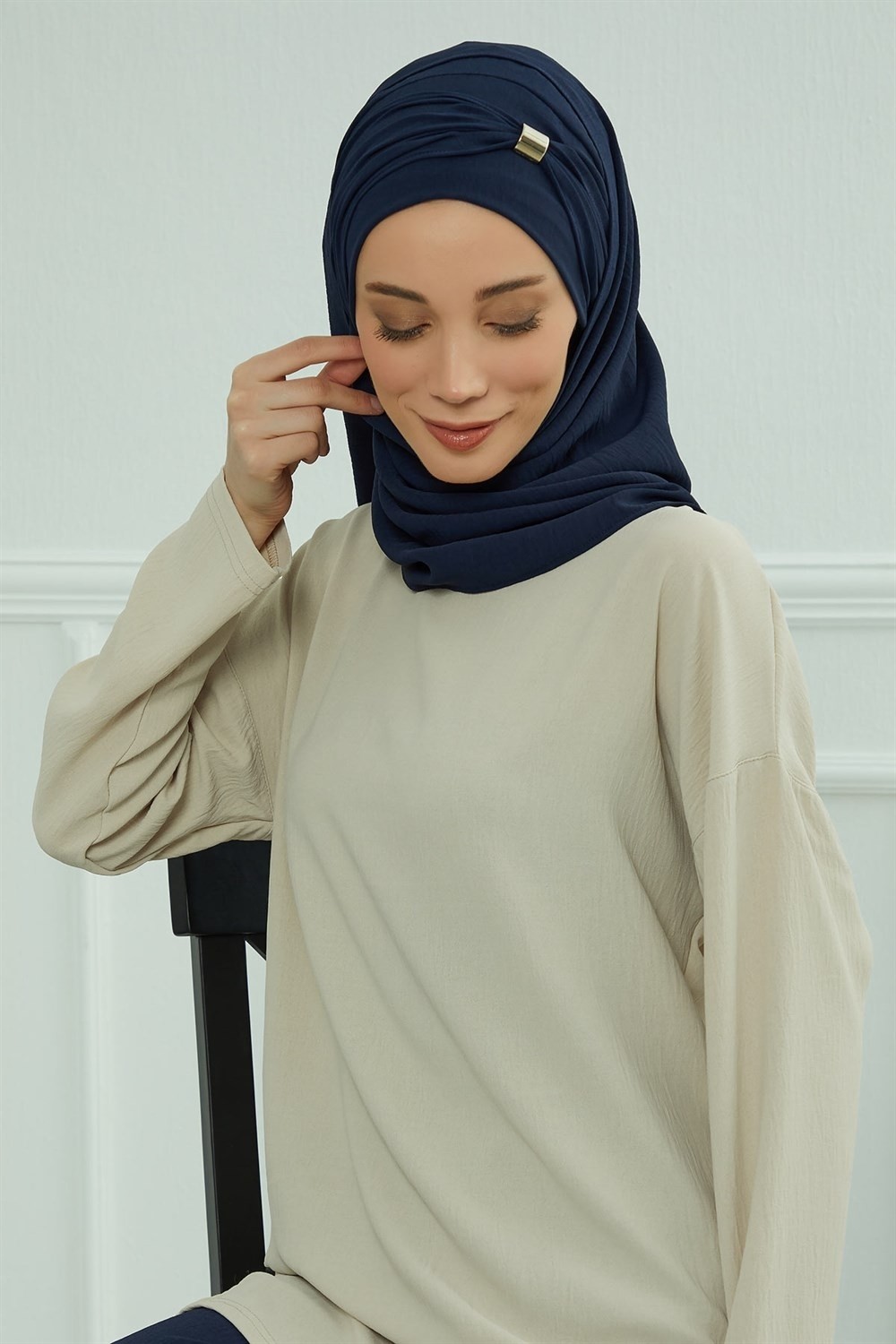 Aisha's Design Aksesuar Detaylı Pratik Şal,Lacivert,CPS-94