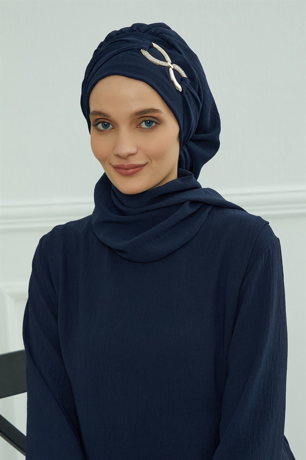 Aisha's Design Metal Aksesuarlı Şık Hazır Türban,Lacivert,HT-94 görsel 2