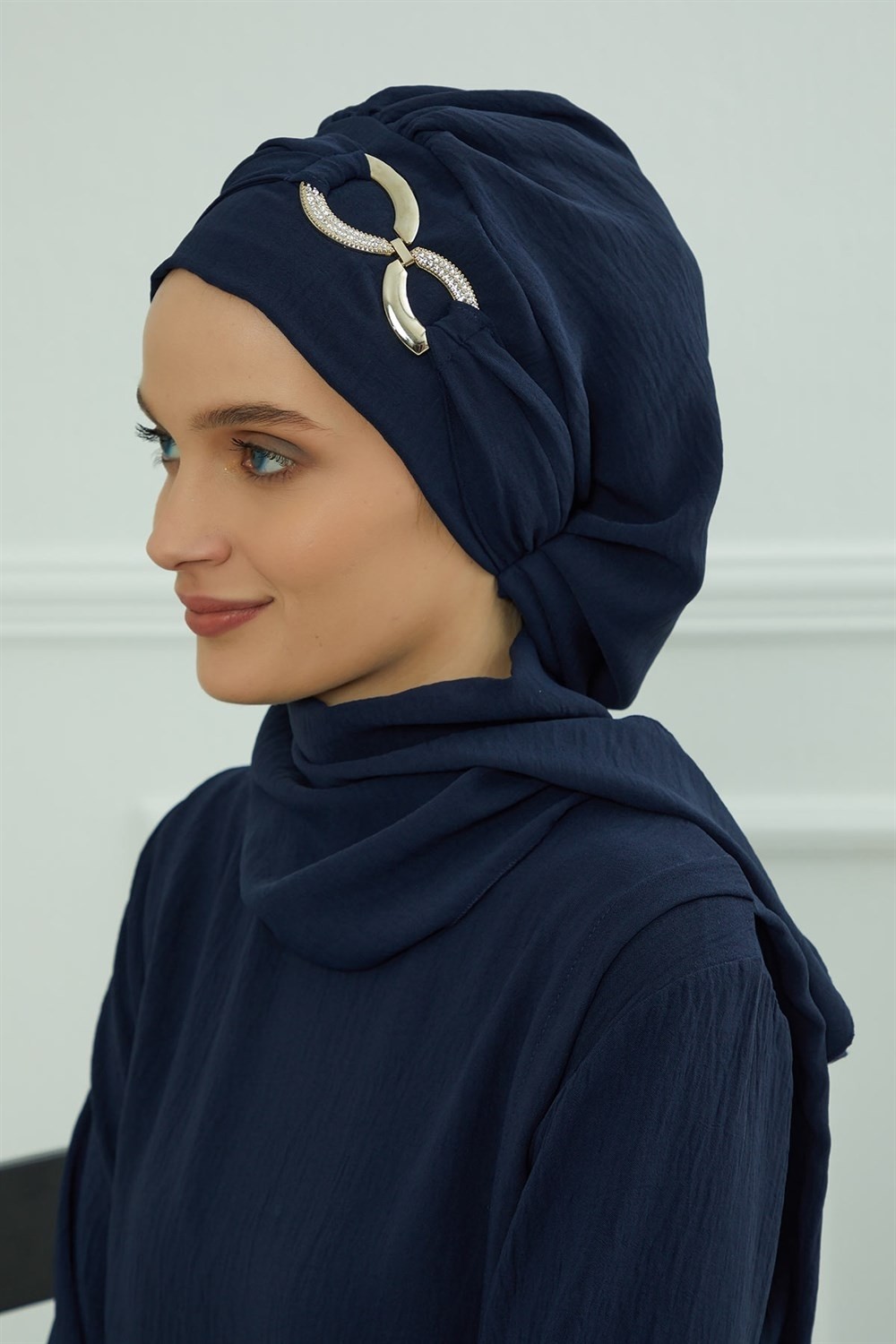 Aisha's Design Metal Aksesuarlı Şık Hazır Türban,Lacivert,HT-94 görsel 3