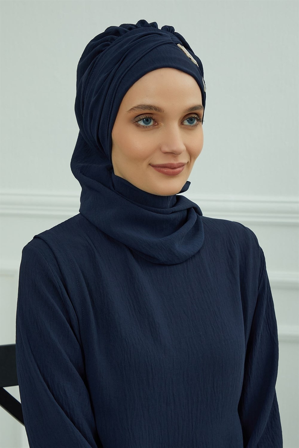 Aisha's Design Metal Aksesuarlı Şık Hazır Türban,Lacivert,HT-94 görsel 4