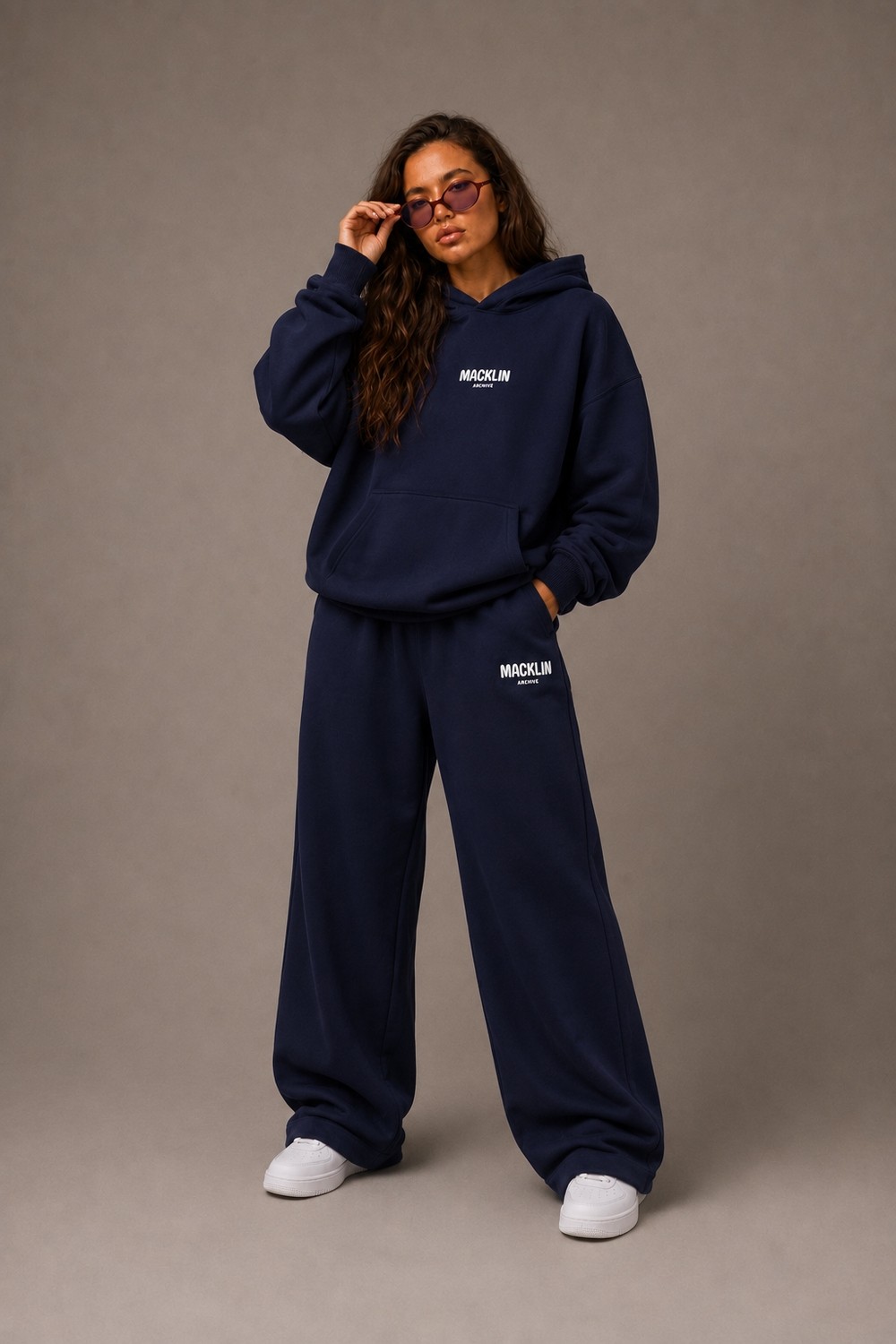 Macklin Unisex Kadın Erkek Minimal Yazı Baskılı Oversize 3 Iplik Kapüşonlu Sweatshirt ve Baggy Eşofman Altı görsel 2
