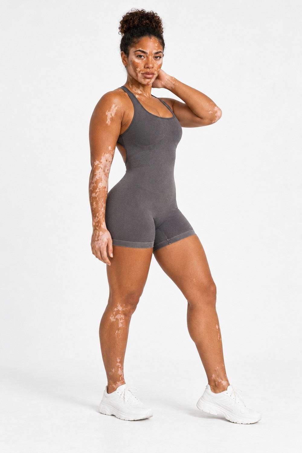 Gymhams Kadın Büzgülü Şortlu Sırt Dekolteli Spor Tulum - Seamless Fitness Jumpsuit görsel 4