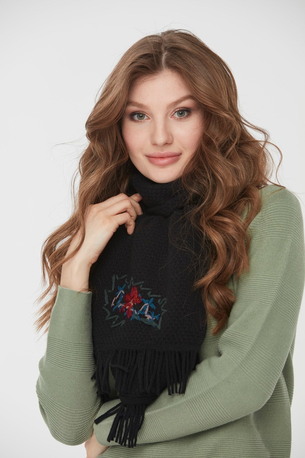 Desen Triko Kadın Işlemeli Yün Atkı Siyah görsel 7