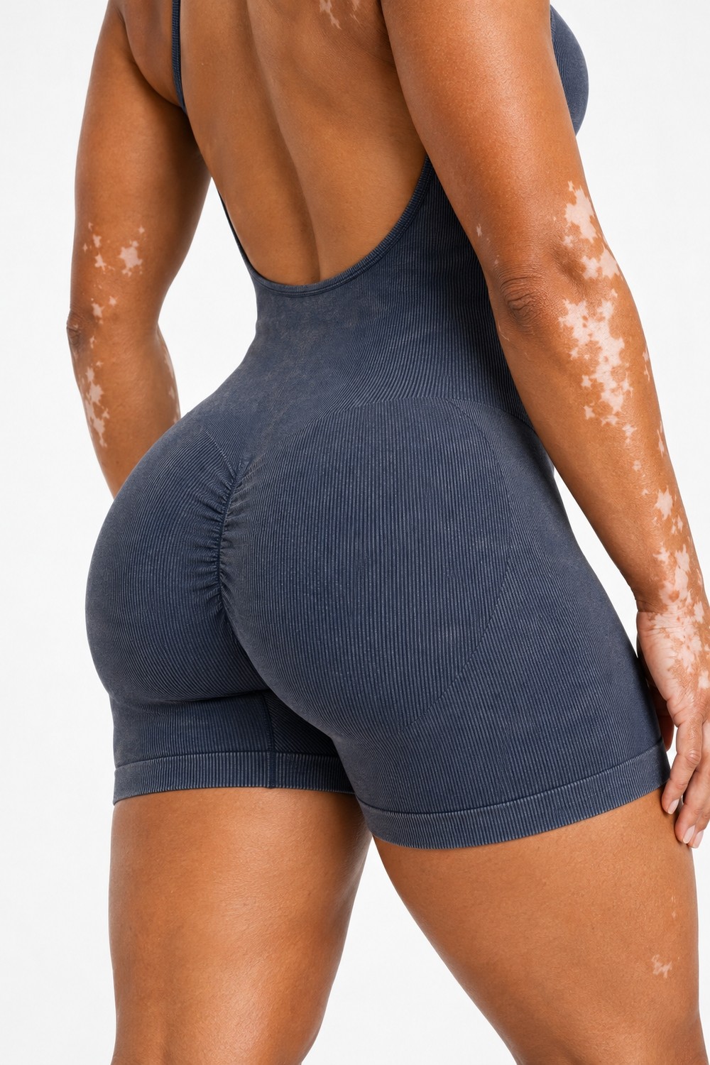 Gymhams Kadın Büzgülü Şortlu Sırt Dekolteli Spor Tulum - Seamless Fitness Jumpsuit görsel 8