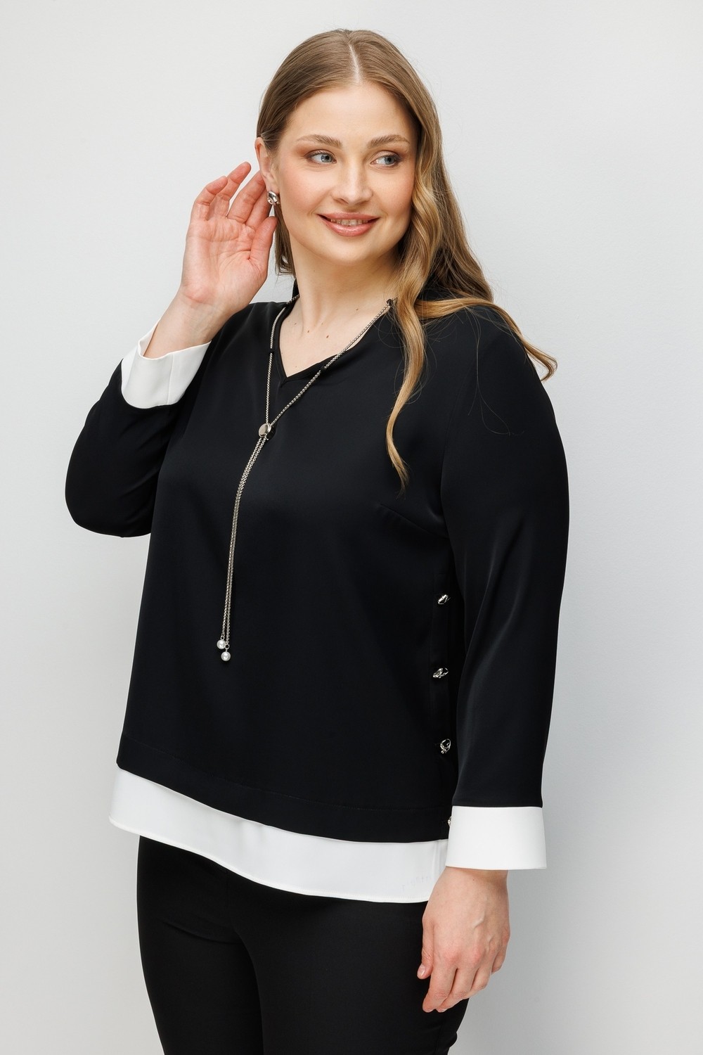 Moda İlgi Moda Ilgi Kadın Büyük Beden Kolye Detaylı Yanları Düğmeli Bluz 0074 Siyah