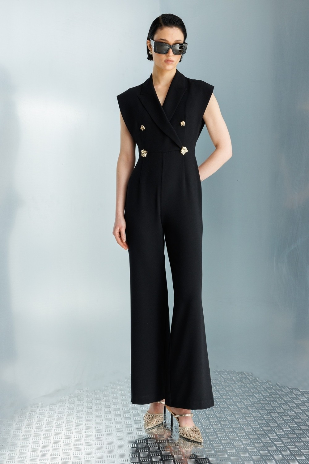 Moda İlgi Moda Ilgi Kadın Mono Yaka Kolsuz Düğme Detaylı Tulum 0708 Siyah