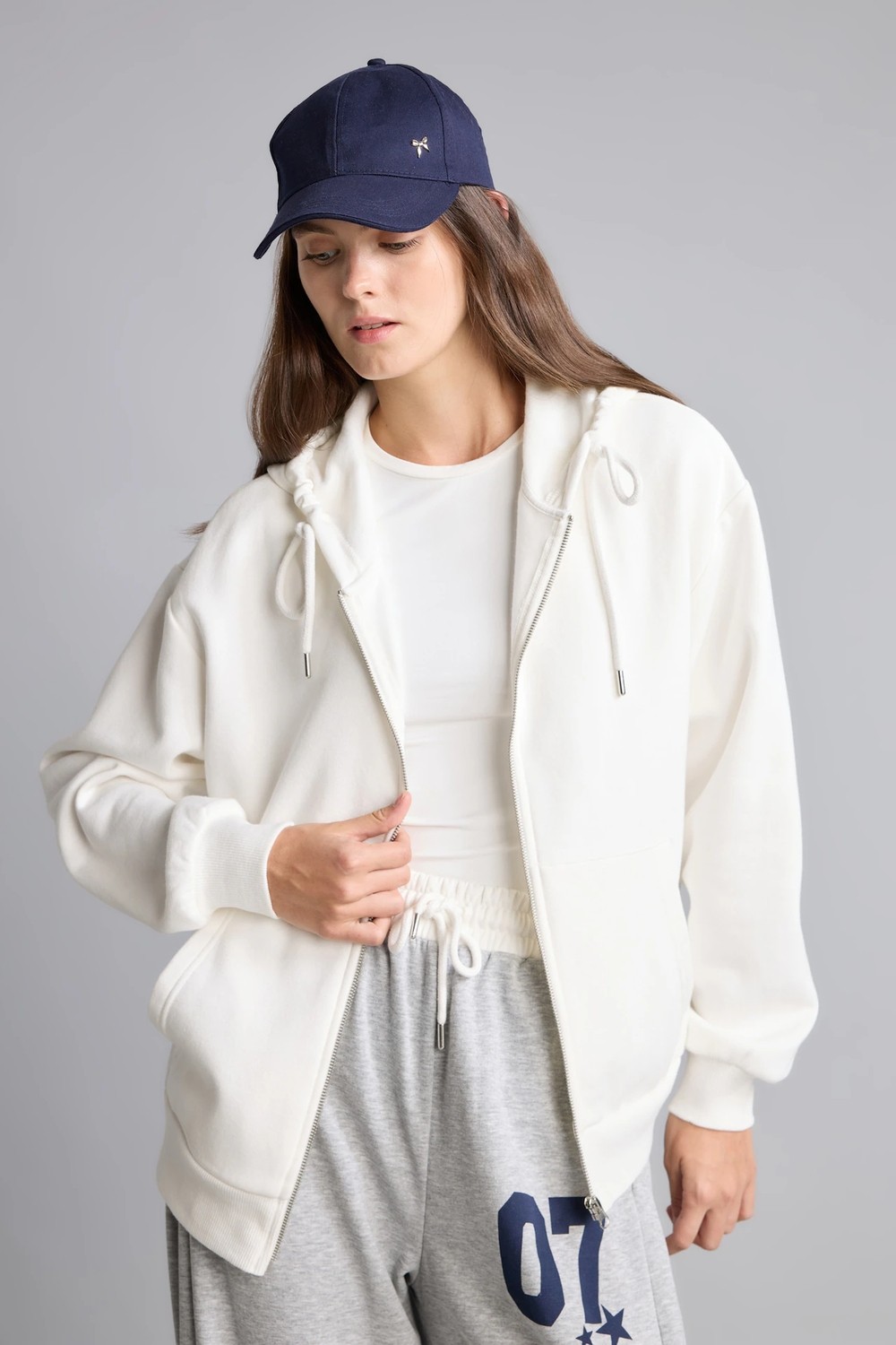 DeFacto Relax Fit Kapüşonlu Basic Düz Kalın Sweatshirt Kumaşı Hırka C1809AX26WN görsel 8