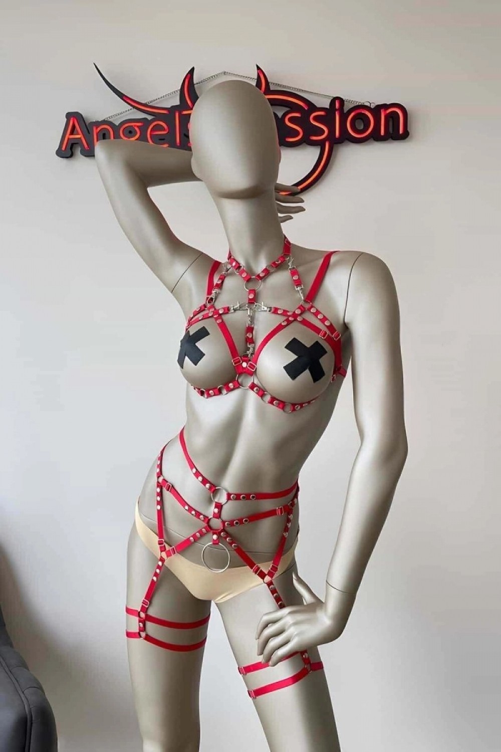 Pileli Store Kırmızı Seksi Elastik Jartiyer Harness Takım görsel 7