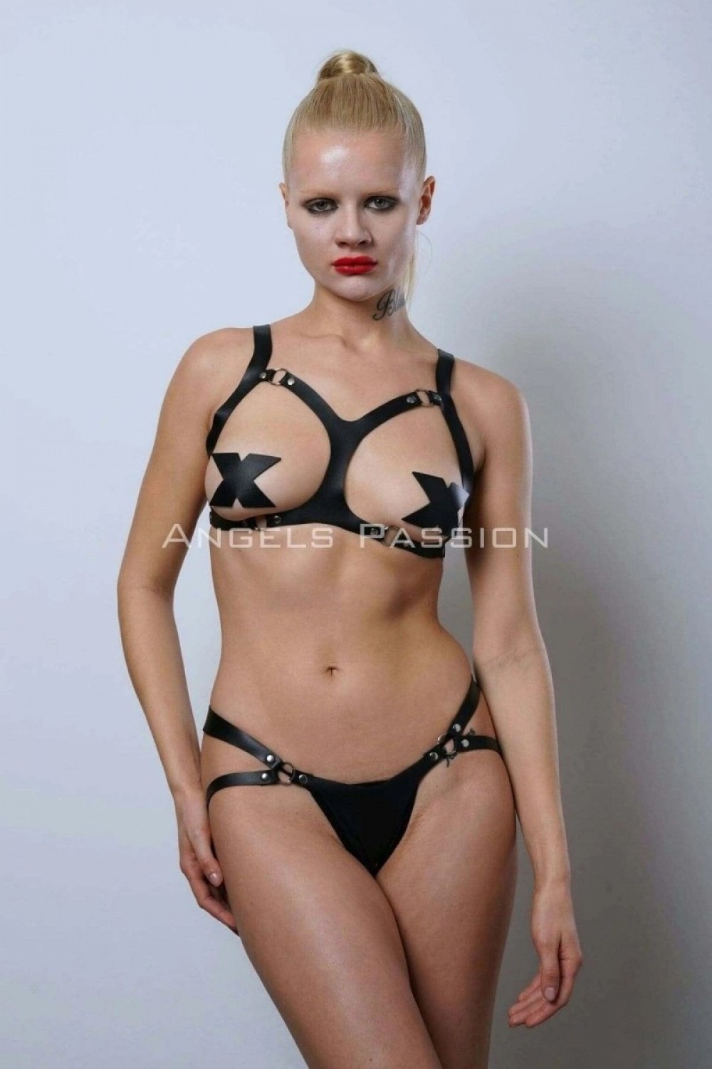 Pileli Store Göğüsleri Açık Şık Deri Sütyen Harness Takım, Fantezi Deri Iç Giyim - 1101 görsel 3